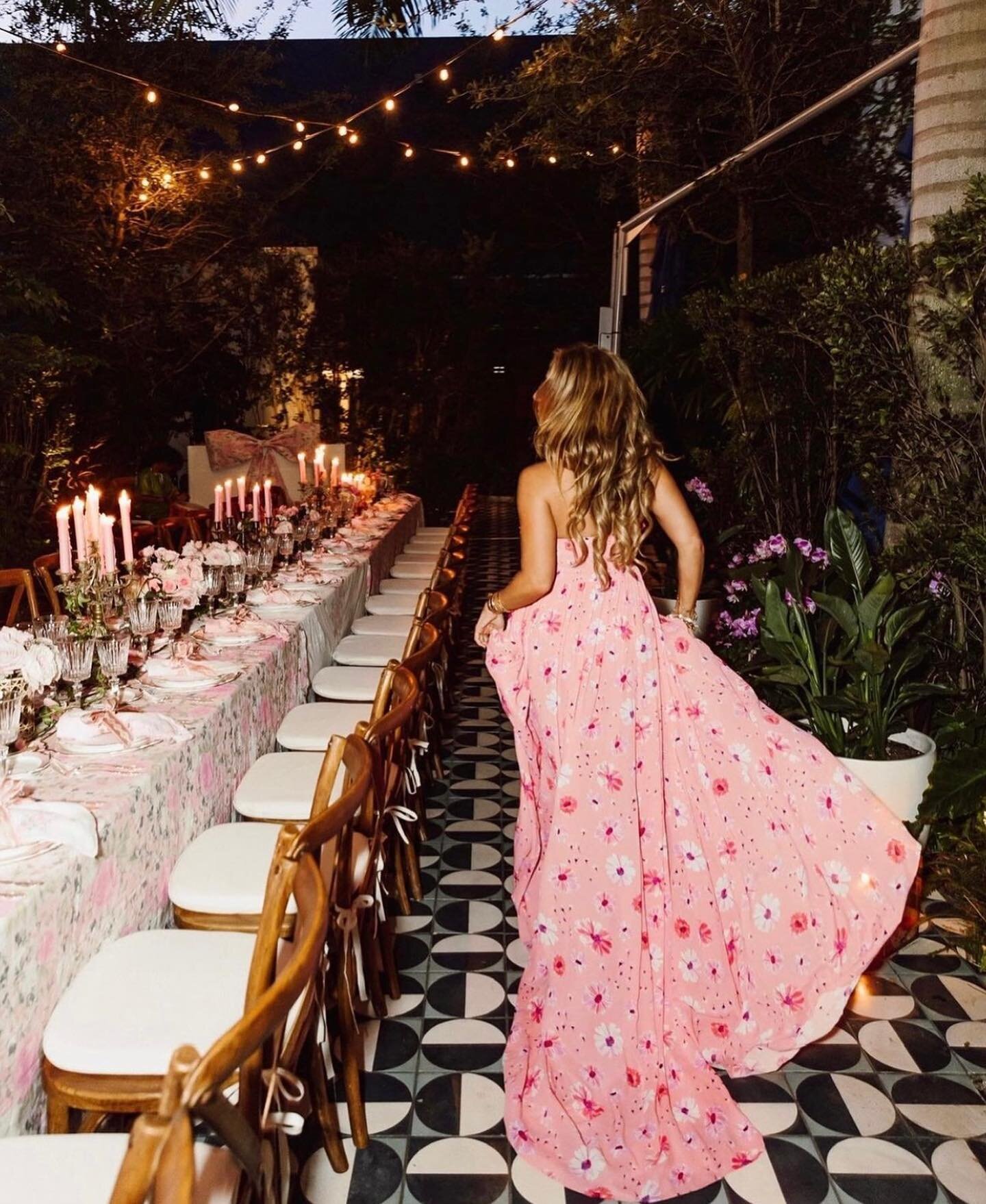 no one does pink like @loveshackfancy 💘
february forever being the month of luuuv 

shop some love shack in our stores @fshualalai &amp; @fsmaui 

photo from: @loveshackfancy