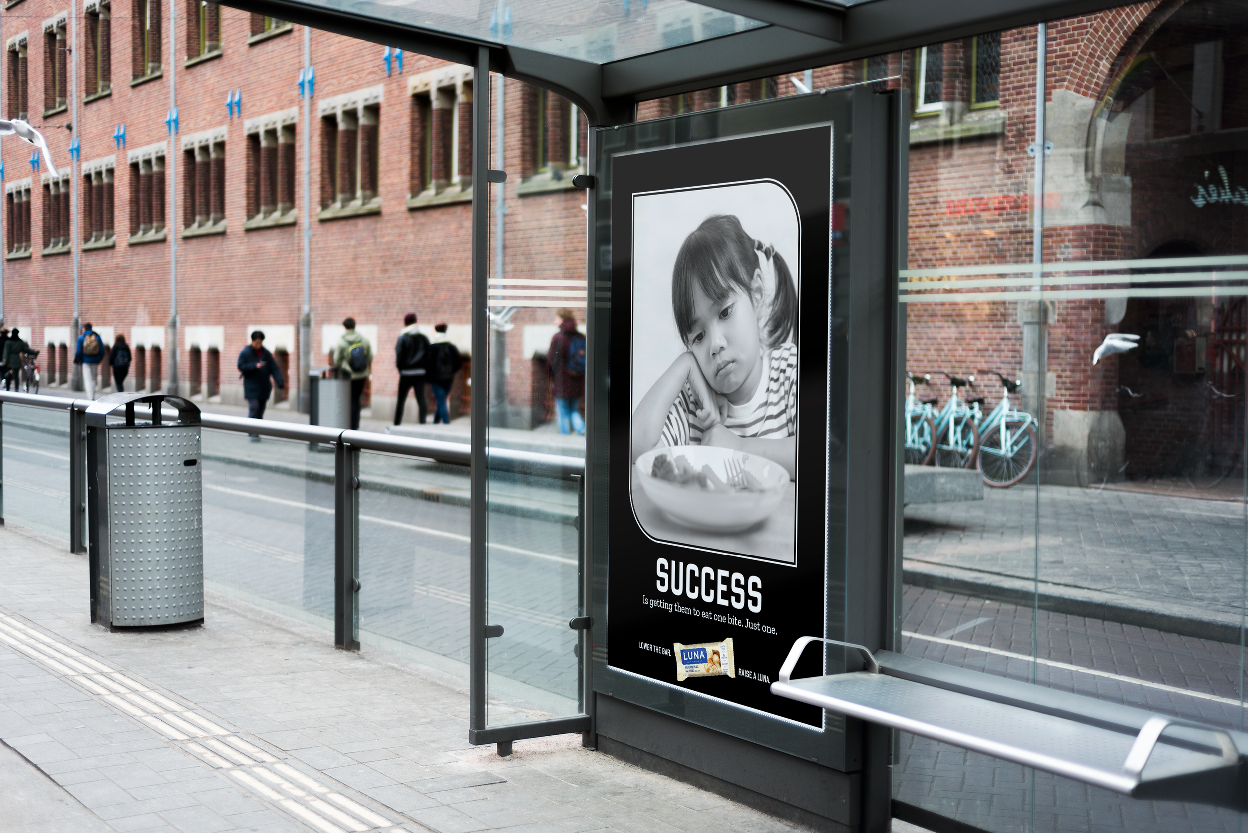 Luna Bar_Poster V_01_Mock-Up_RND2.png