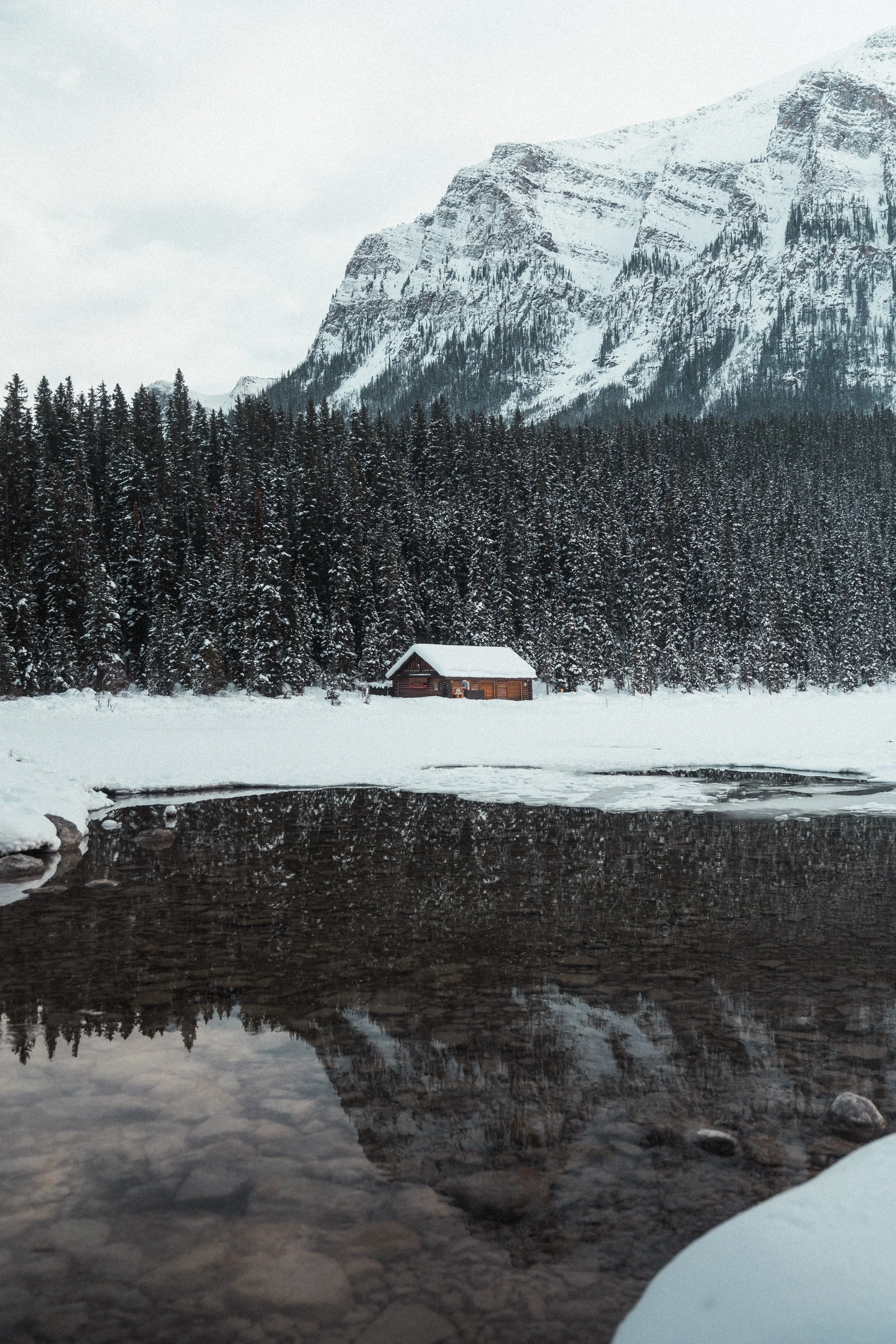 Banff 2025 Lake Louise Set-1.JPG