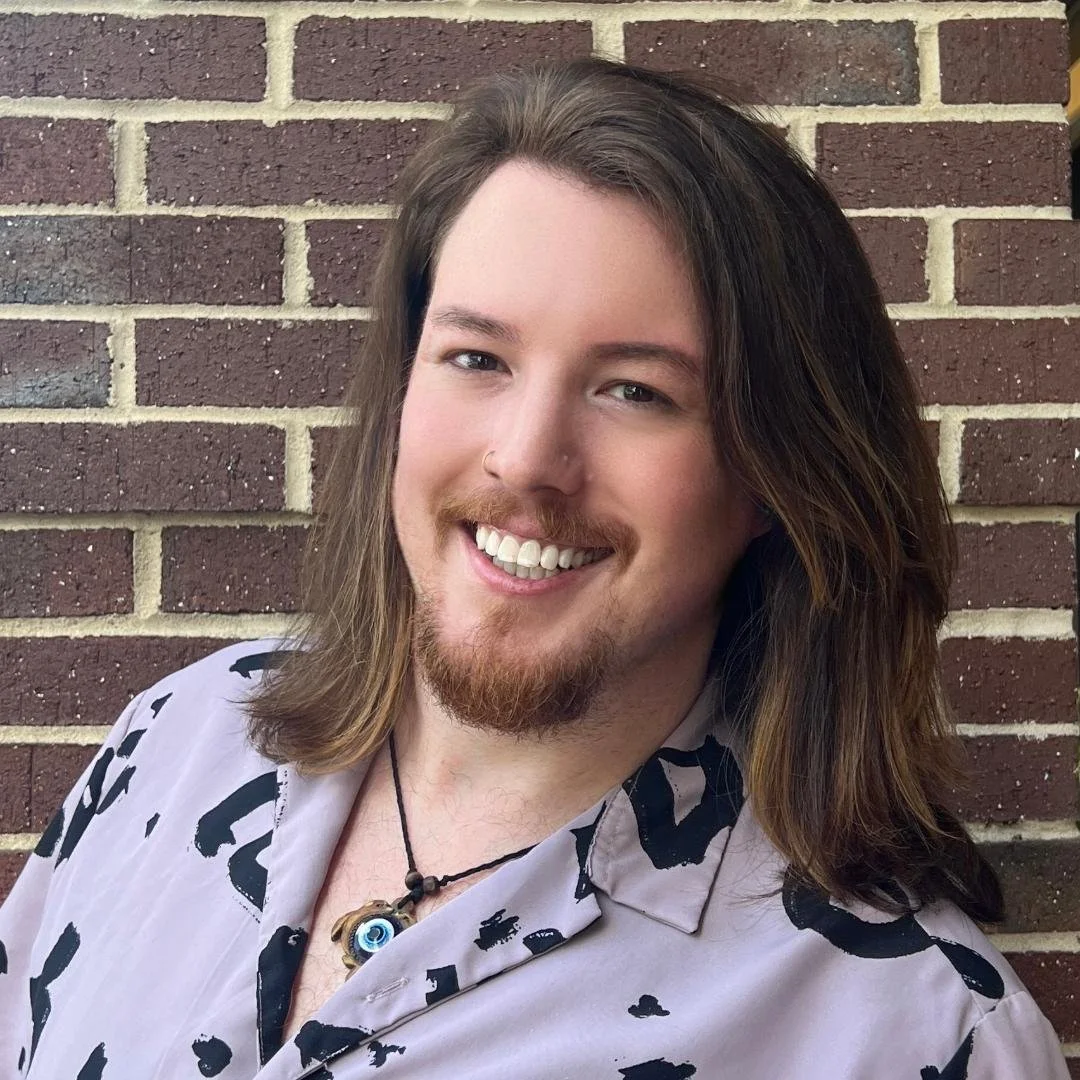 Redge Murray, SALON MANAGER/COACH, GUEST SERVICES LEAD, LICENSED COSMETOLOGIST AND EDUCATOR