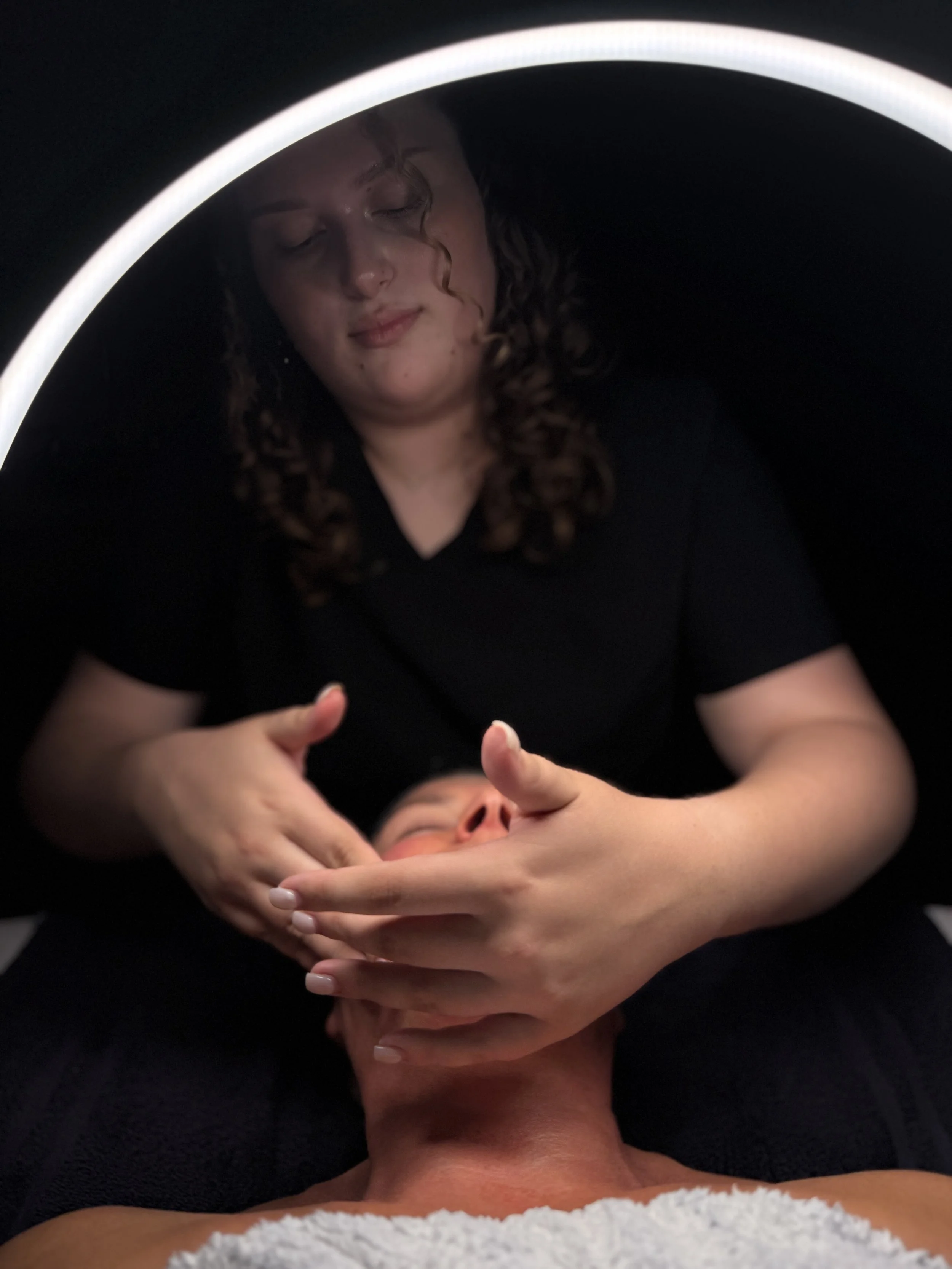 Sculpting Facial Massage