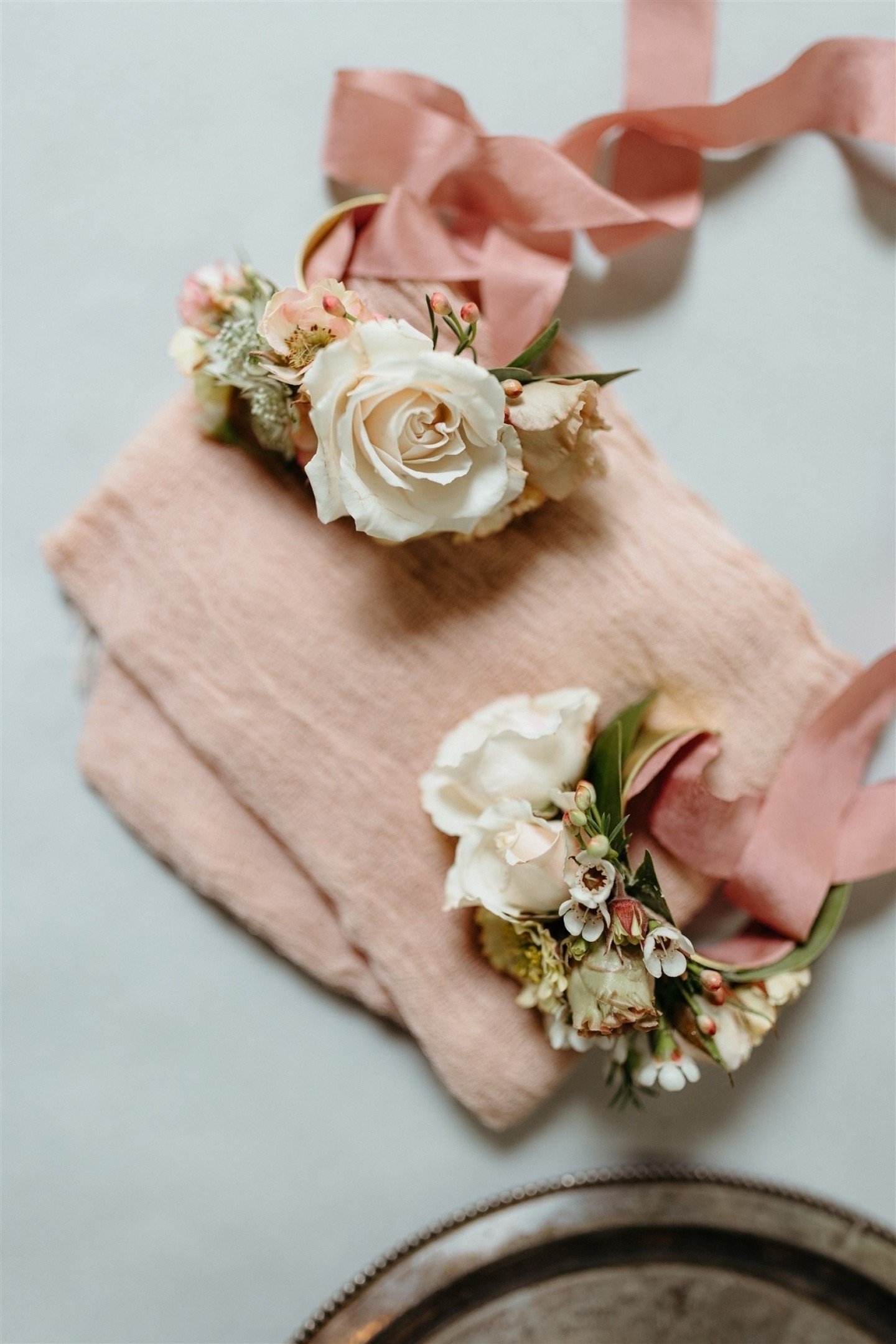 Enjoying Mother&rsquo;s Day Weekend 🤍💕💗💖🤍

Wristlets made with love with botanically dyed silk ribbon from @silkandwillow 

📸 @afteritallphoto
Planner @monicarelyeaevents
Venue @glynwoodevents 
Designer @meadowwilds 
Caterer @maincoursecatering