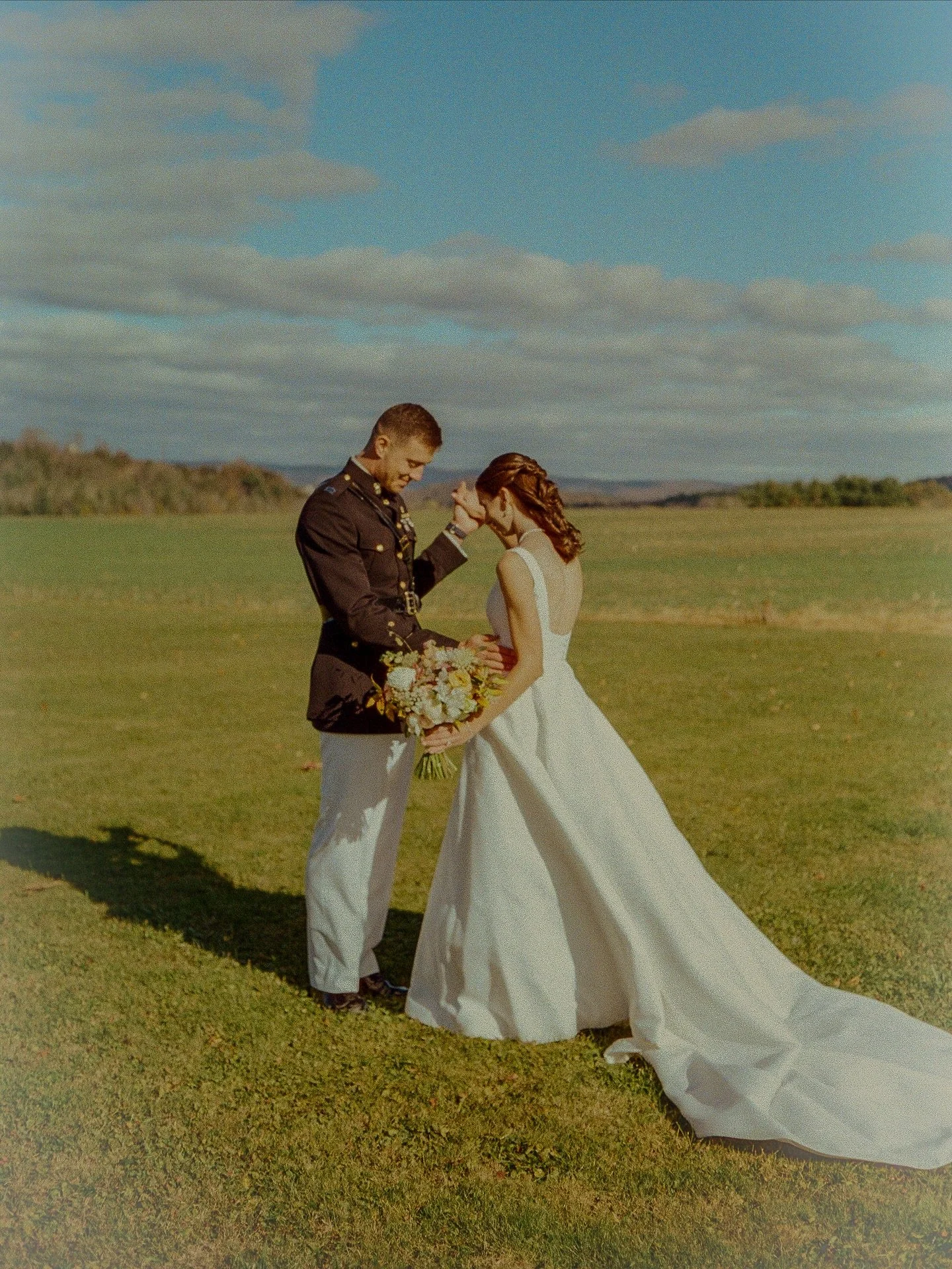One year already! 🤍
Happy anniversary, Eliza &amp; John &mdash; what a joy it was to be part of your day. Sending love to you both and the family. 

Venue @lionrockfarm 
Photography @robvilletto @k_villettophotography 
Planning @shgeventplanning 
Ca
