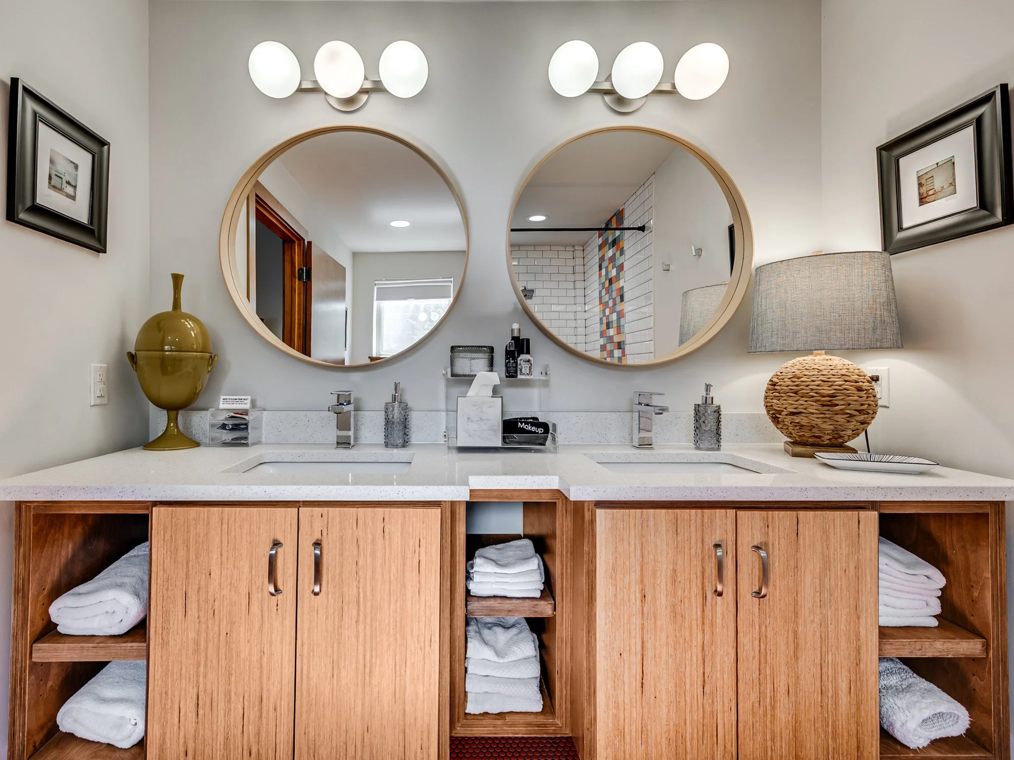 425 E Lake Dr-30.jpg