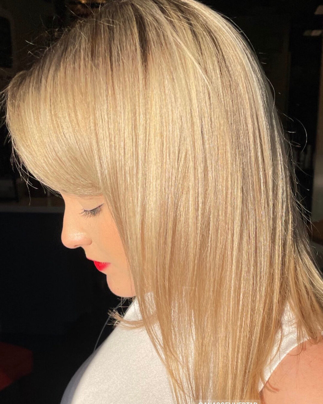 Classic Beauty ​​​​​​​​
Smooth Healthy Golden Beige Blonde​​​​​​​​
&bull;​​​​​​​​
Artist &bull; @melymelhair​​​​​​​​
Color &bull; @wellahair ​​​​​​​​
Styling &bull; @unite_hair ​​​​​​​​
&bull; ​​​​​​​​
#lasvegas #lasvegasbalayage #balayage #handpaint