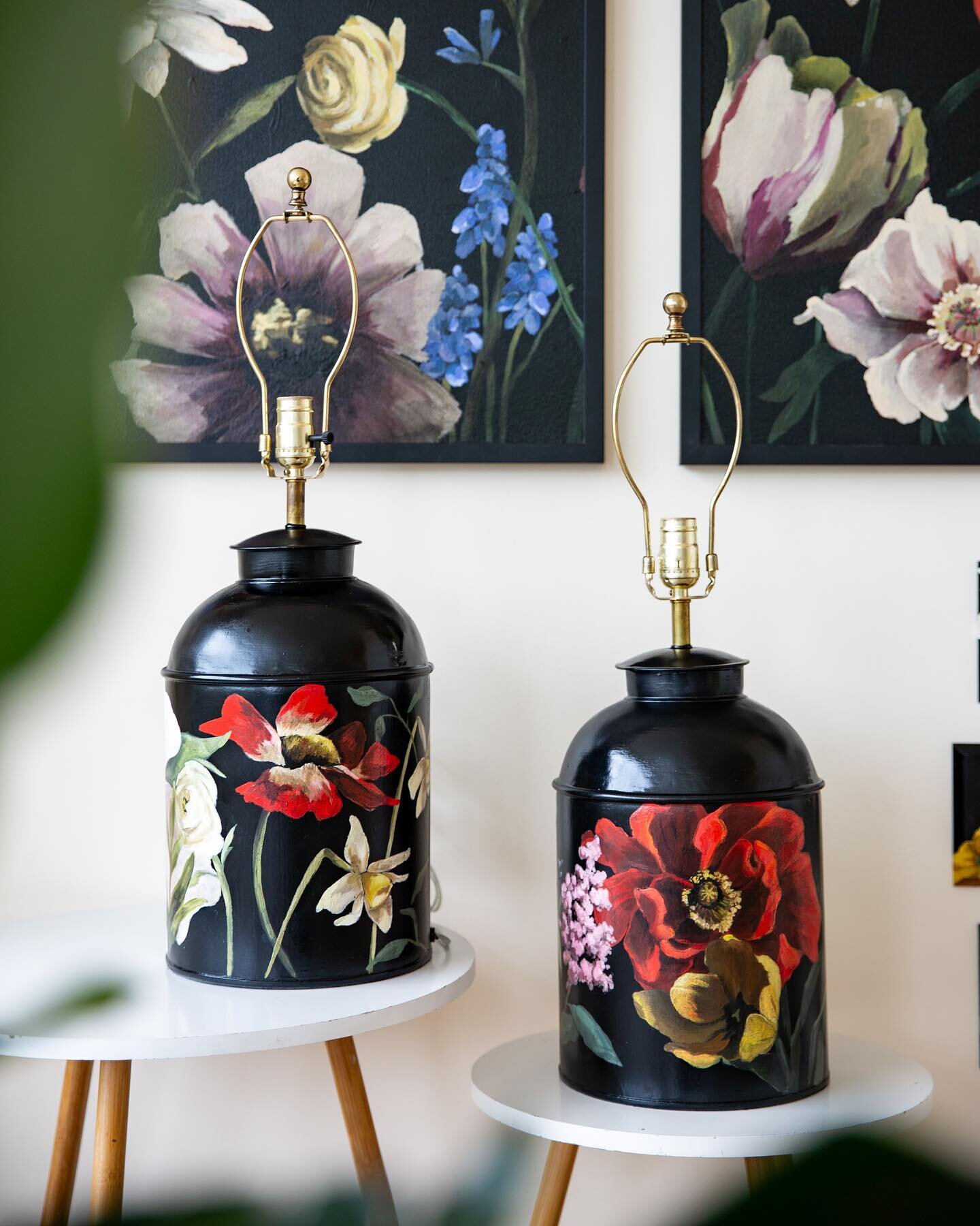 🌱 The June Collection is live 🌱

Designed to capture the vibrancy of botanicals, this collection features some of our favorite blooms on black. The high contrast enhances the colors and makes the florals pop. Each piece was finished with an acrylic