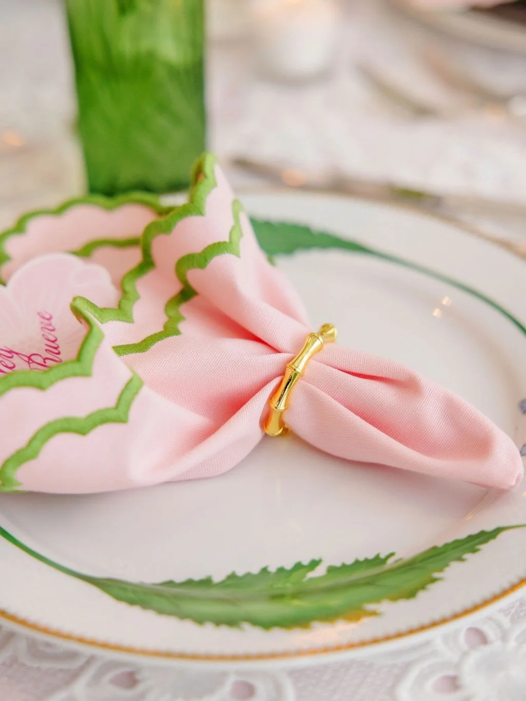 Ellie &amp; Drew wanted their wedding to feel vibrant, polished, and full of personality. We leaned into layered tabletops that felt thoughtfully gathered, with pink scalloped napkins, bold glassware &amp; the cutest green pagodas💗

7.12.25
Photogra