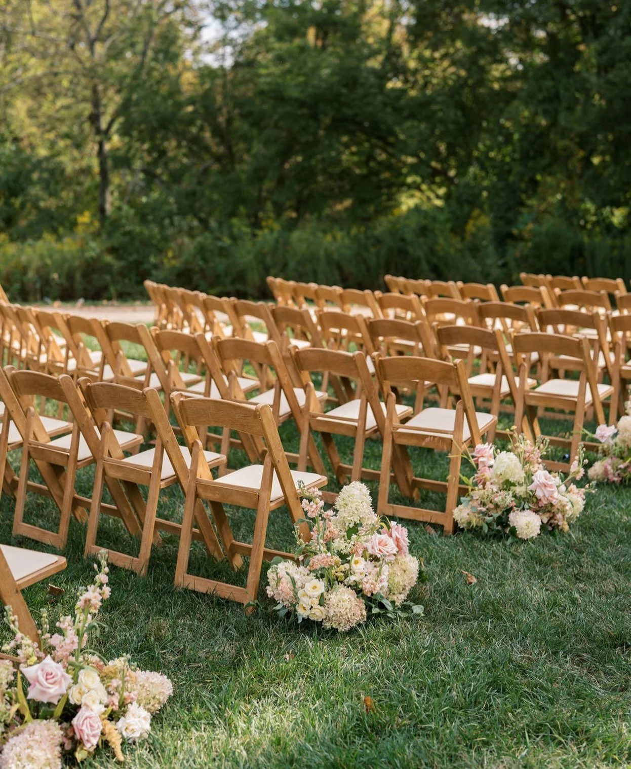 The best type of anticipation before guests arrive🤍

@themeshewahouse 
@ambervictoriaphotography 
@emilyroseflorist 
@alloccasionseventrental 
@joshstaleyproductions 
@nicolemboxler