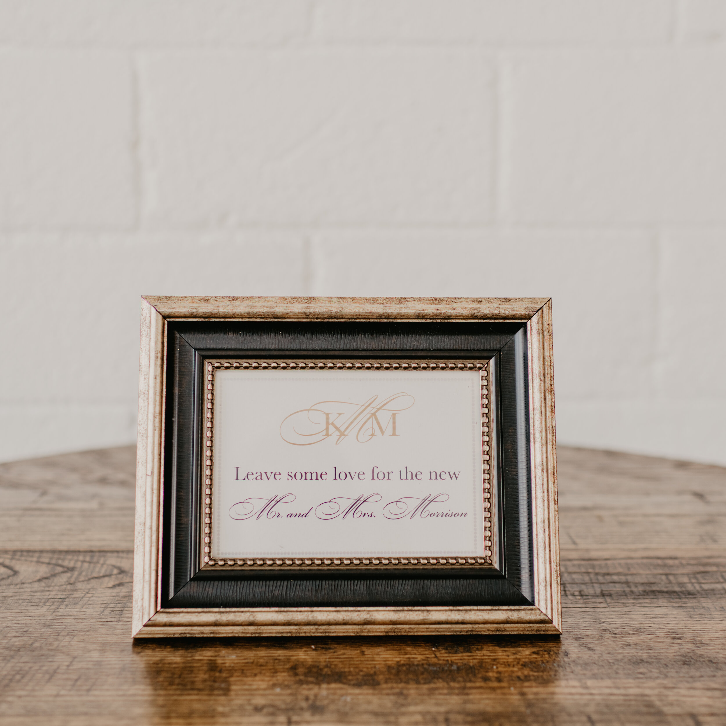 Black & Gold Frame (5x7) #F107 | $2.50 each
