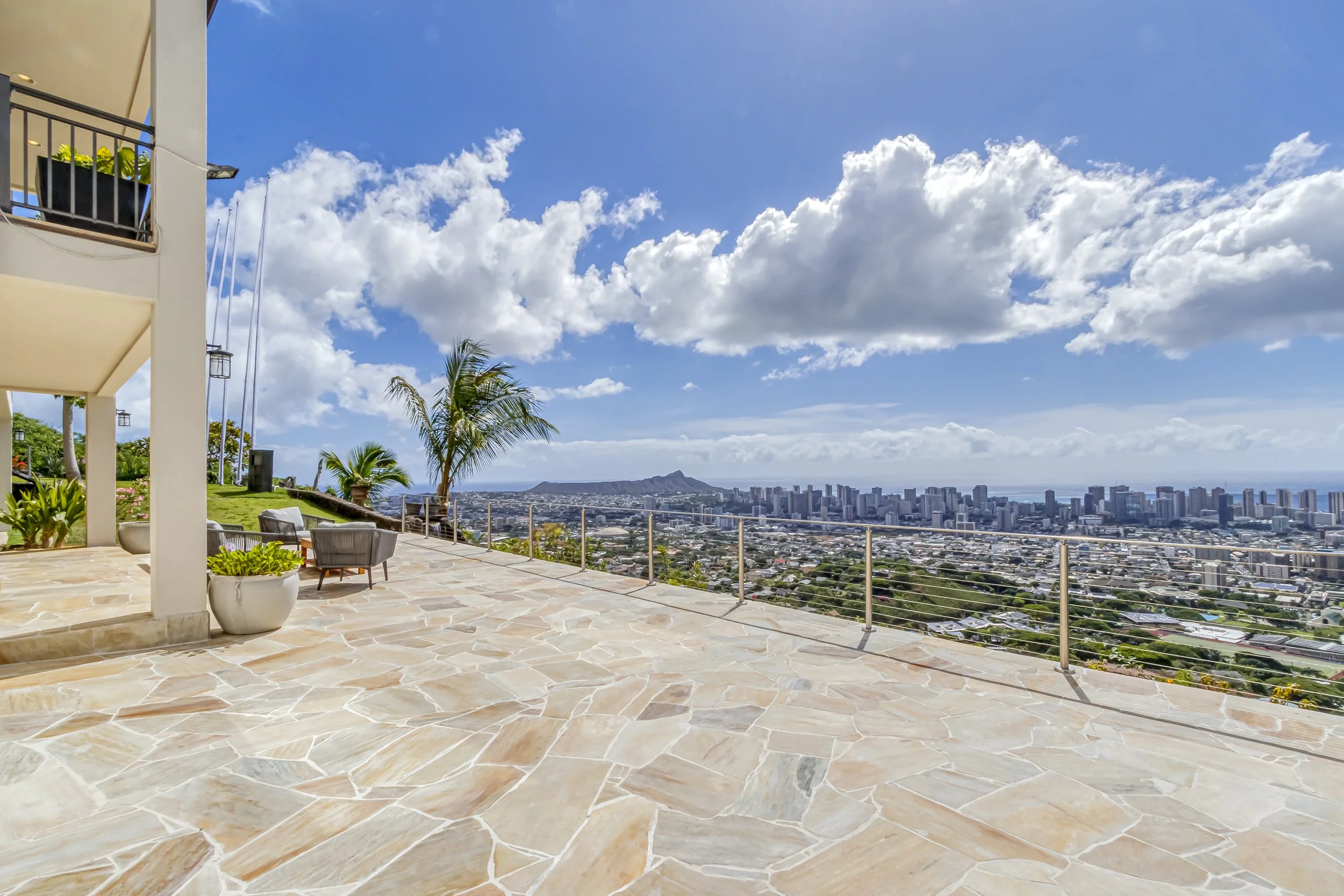 21-Patio 1.jpg