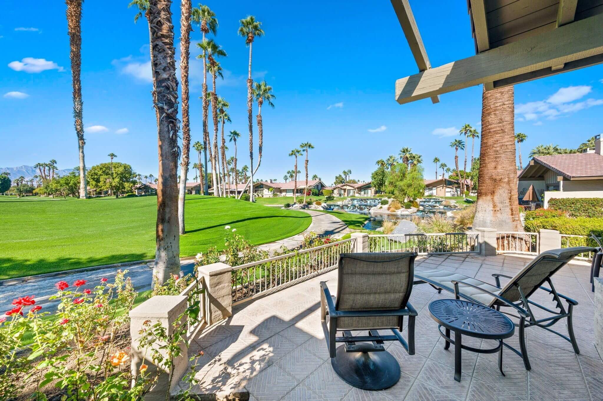 the lakes country club palm desert real estate
