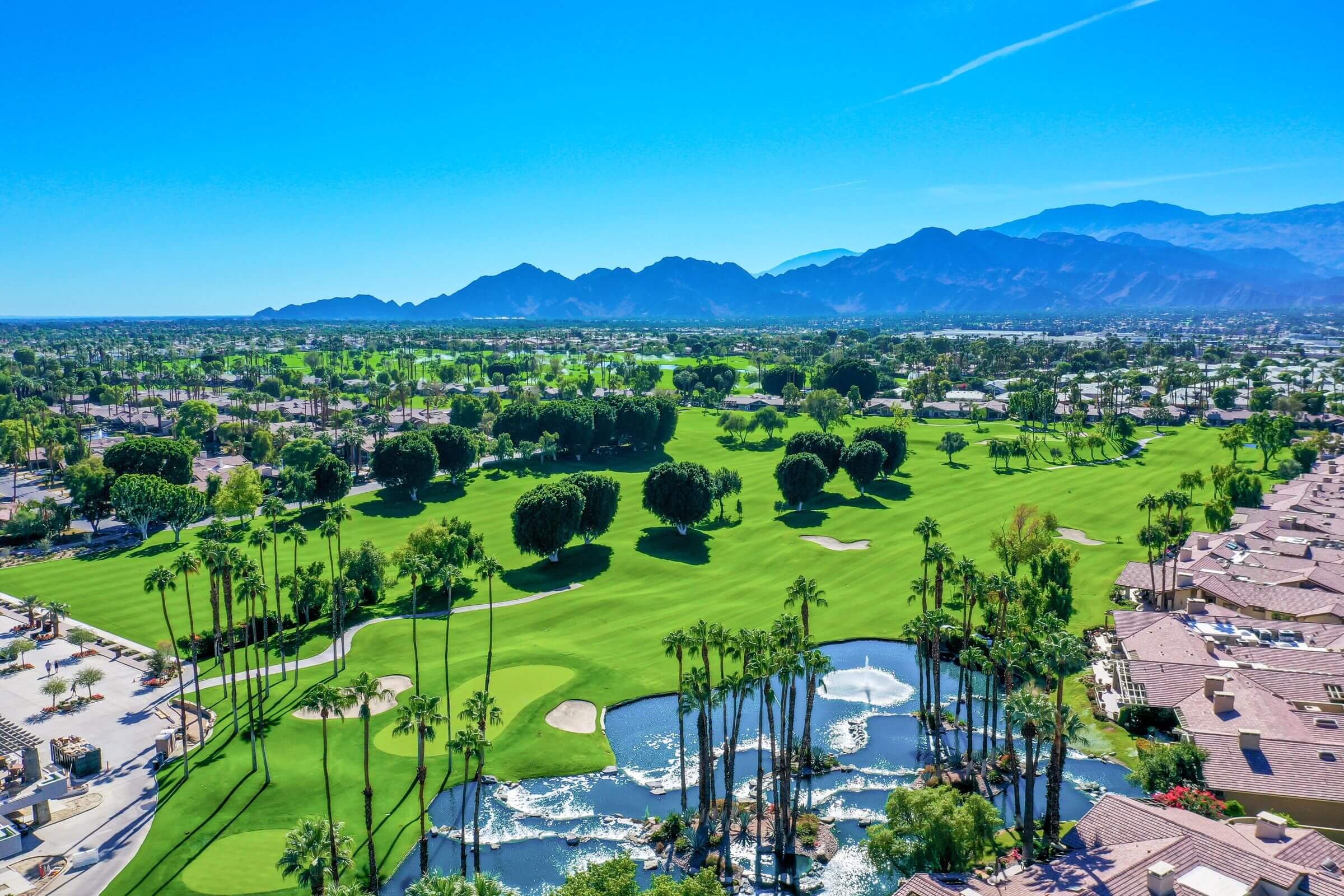 the lakes country club palm desert golf