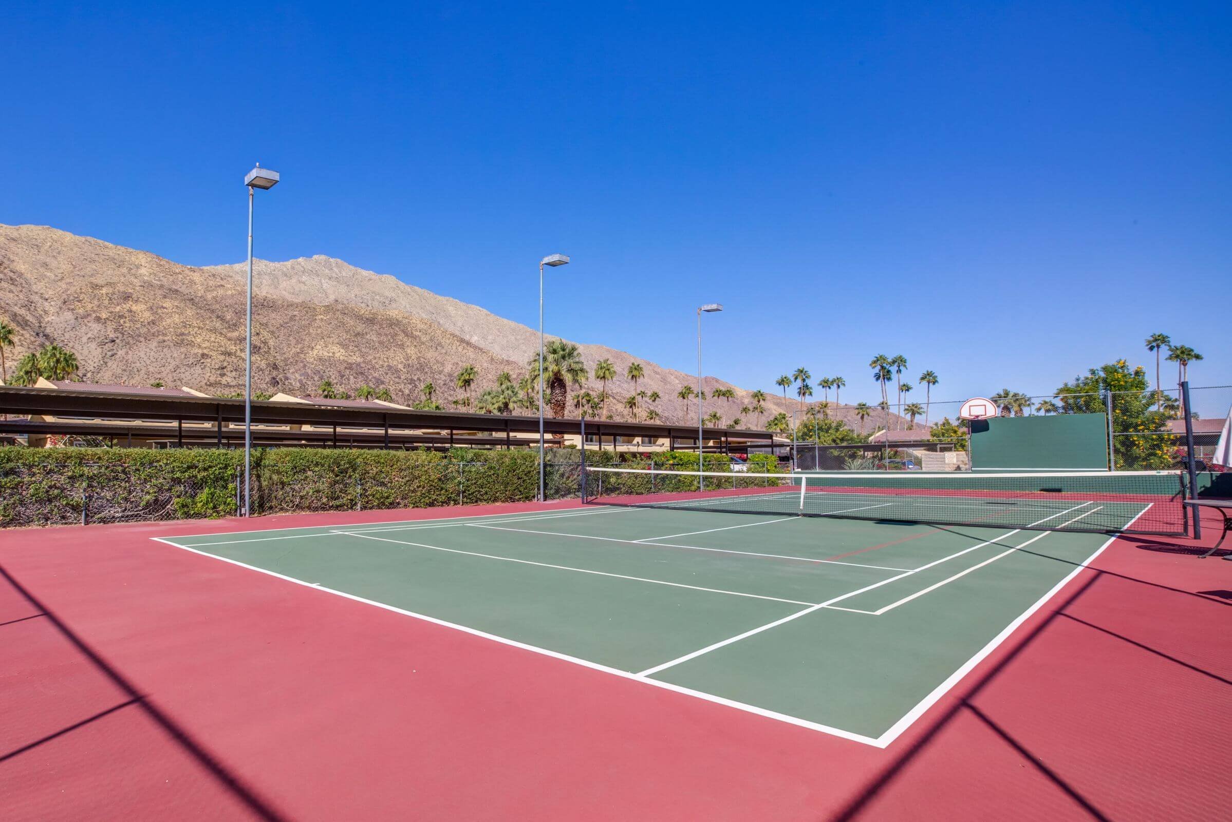 Sandstone Villas Tennis Courts 3
