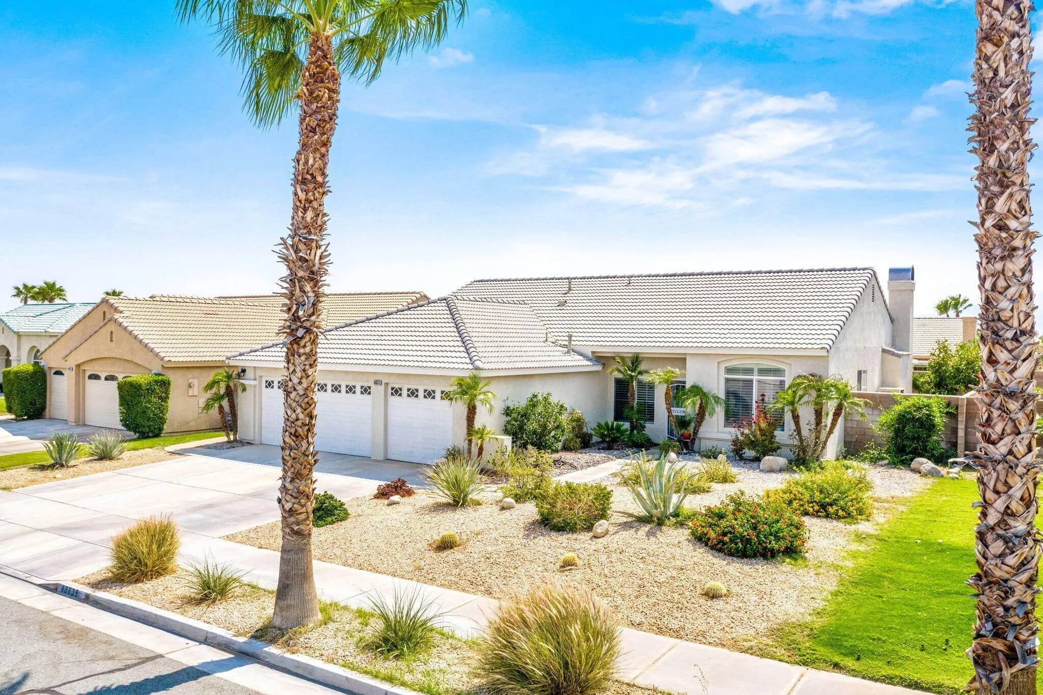 La Pasada Real Estate