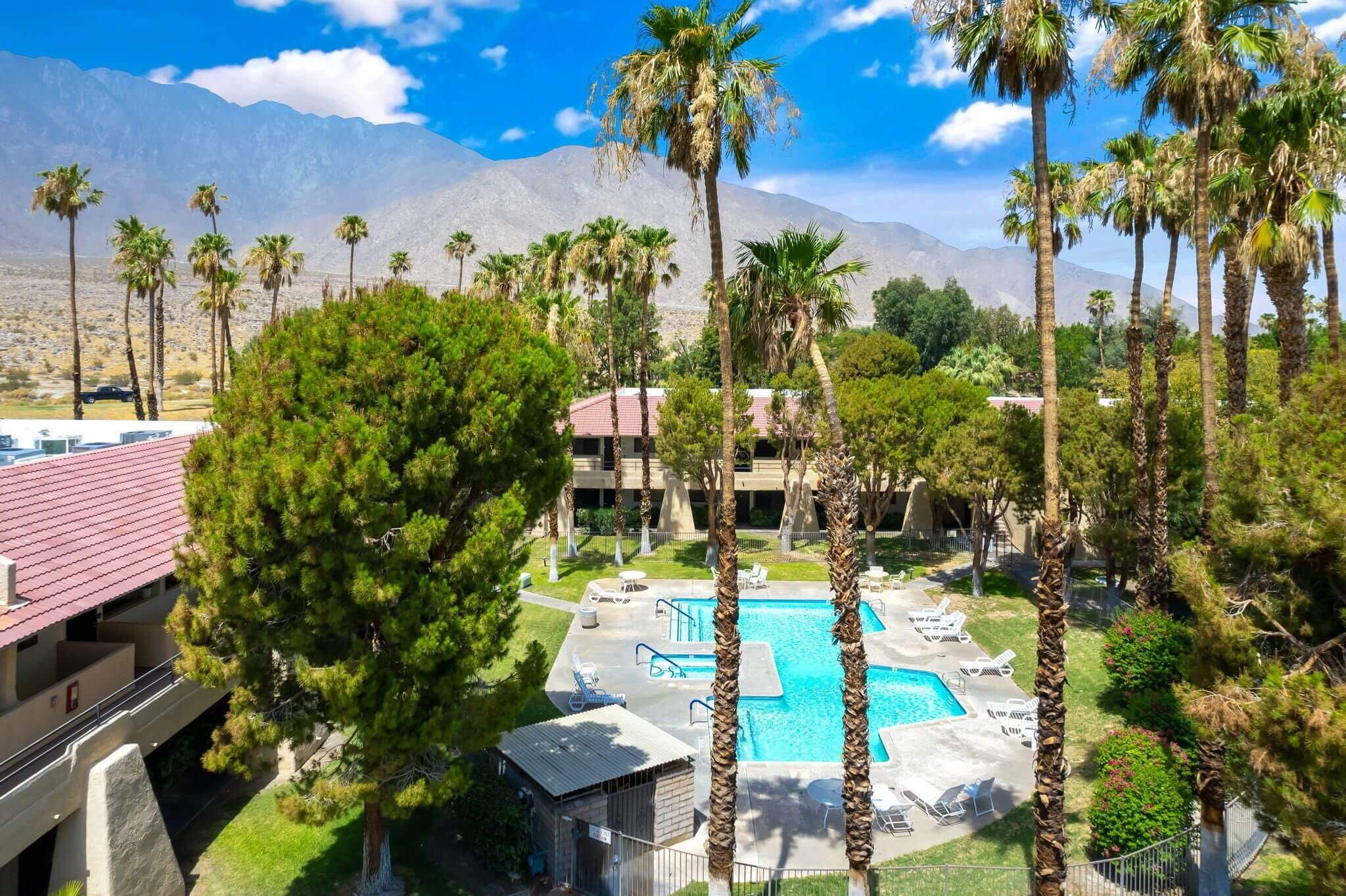 Palm Springs Villas II Houses