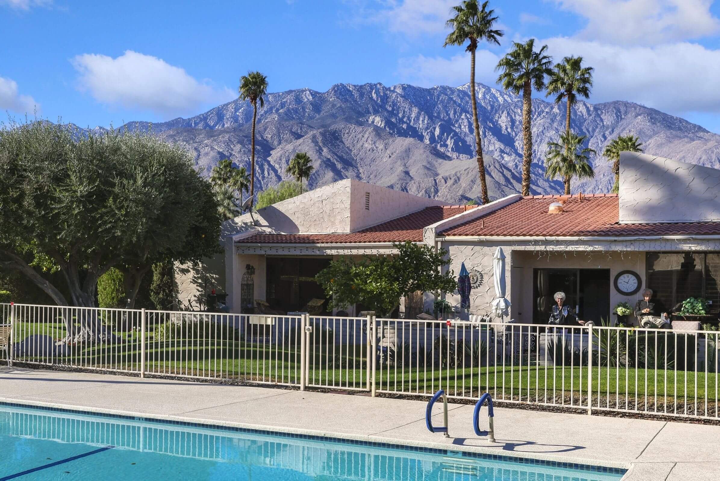 Palm Springs Country Club Community Pool