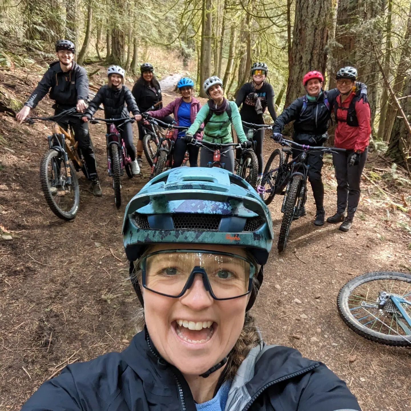Well that was fun! 

Thanks to everyone who came out for the @transitionbikes &amp; @letsshiftgears #internationalwomensday group ride yesterday. We had seasoned pros, never-biked-off-road-before newbies, and everything in-between join us for our cel