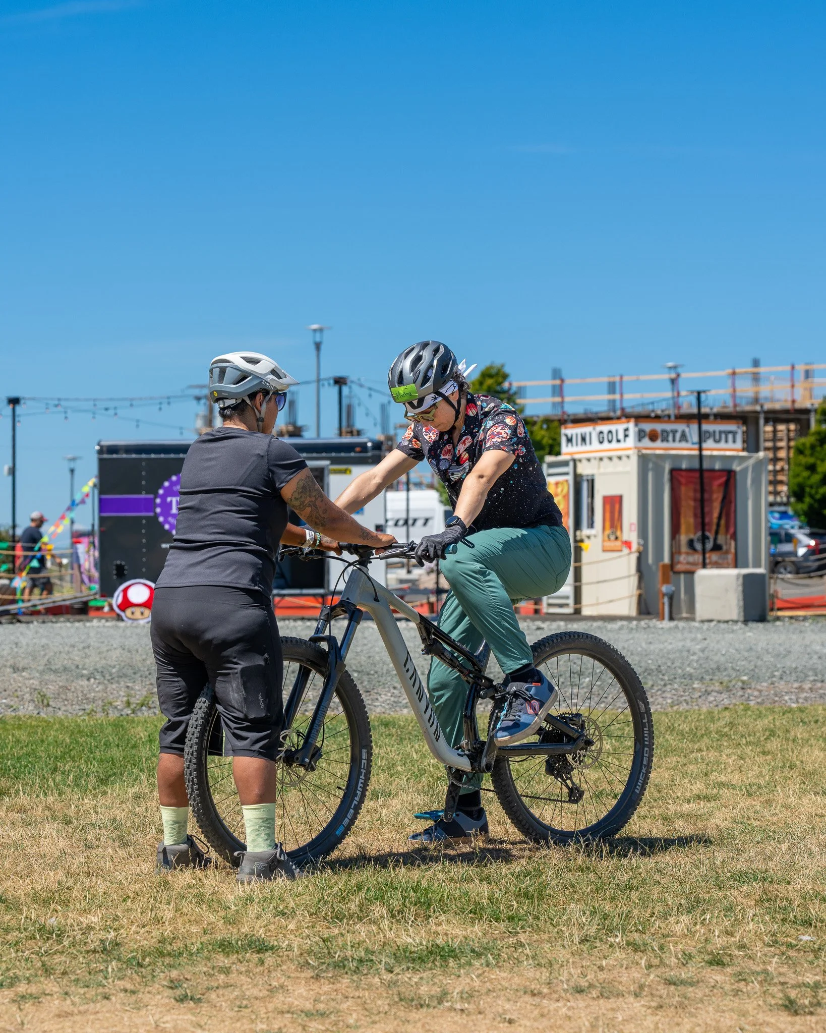 NWTU_2025_Bike clinics_Spencer Jones photo_DSC04304.jpg