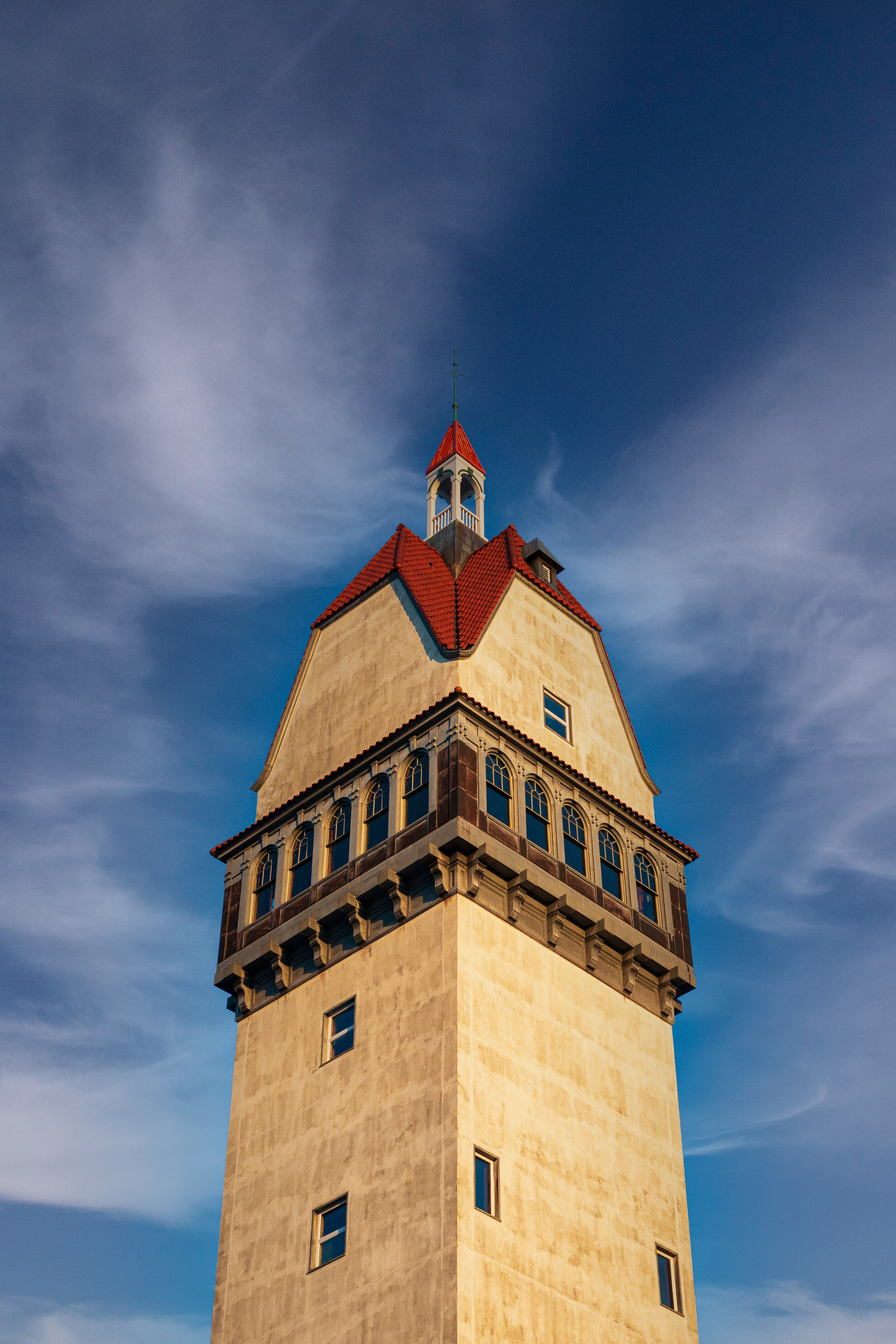 Towering the landscape - Metacomet Trail