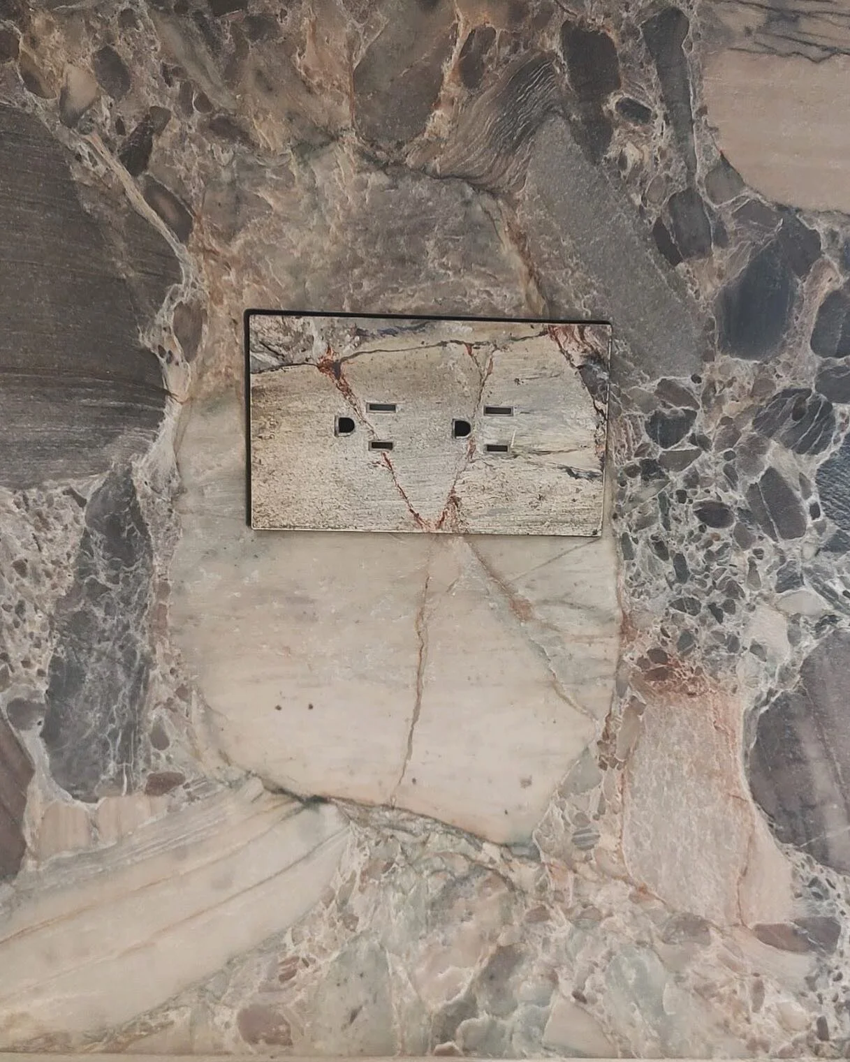 design detail: camo outlet, sparks joy