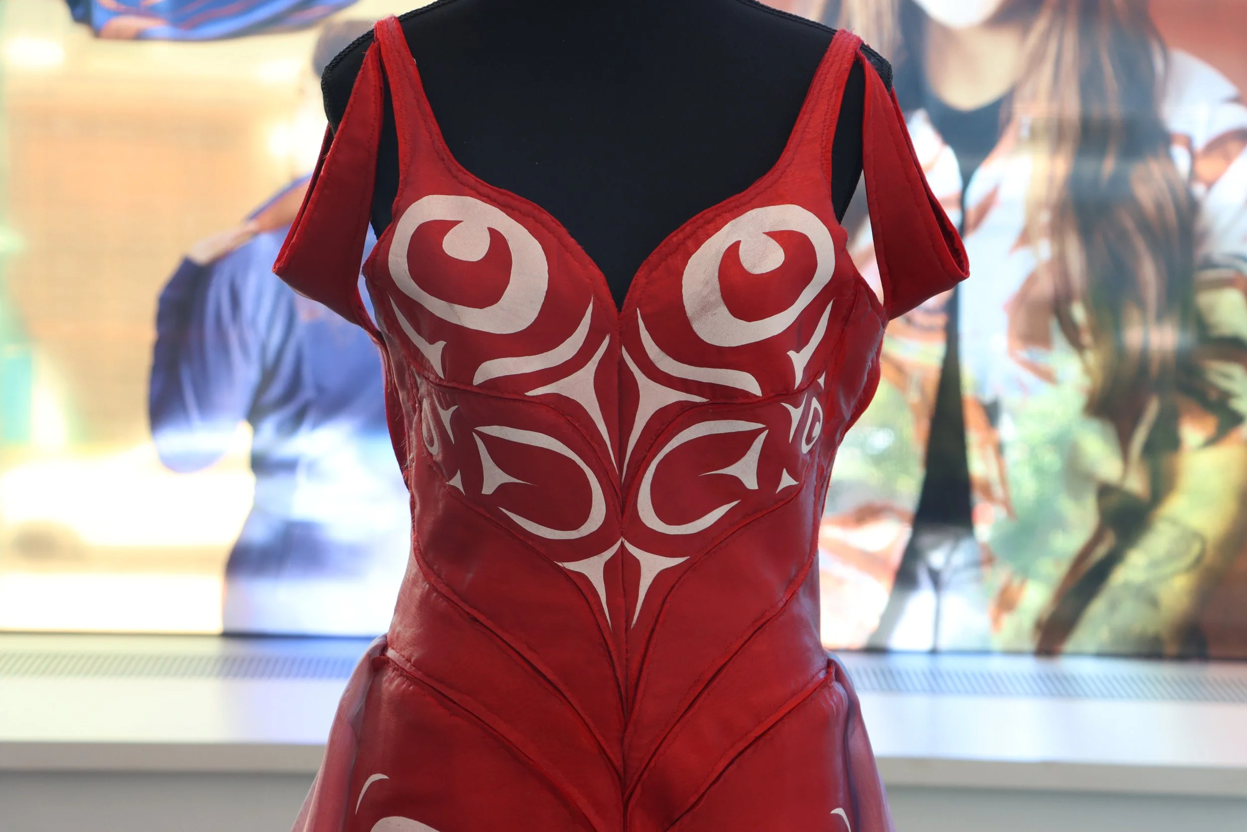 Hummingbird / Daughter / Ascendant dress, grad show installation. 2024. 