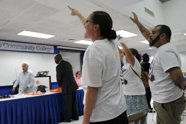 Chaotic Community Board Meeting Ends Without Decision on Fresh Direct on Fresh Direct Plan