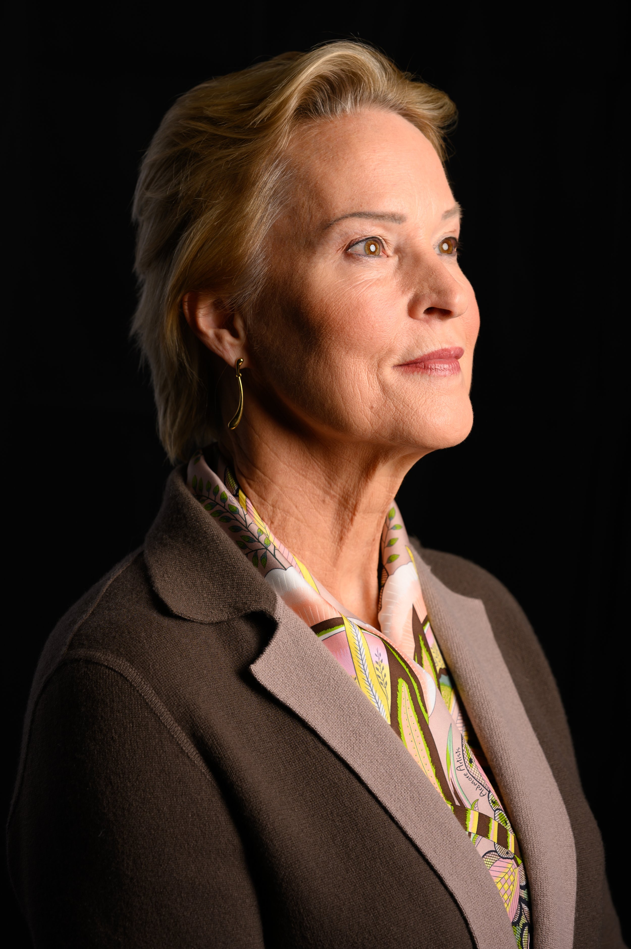 2021-9-30-Frances_Arnold_Headshots-035.jpg