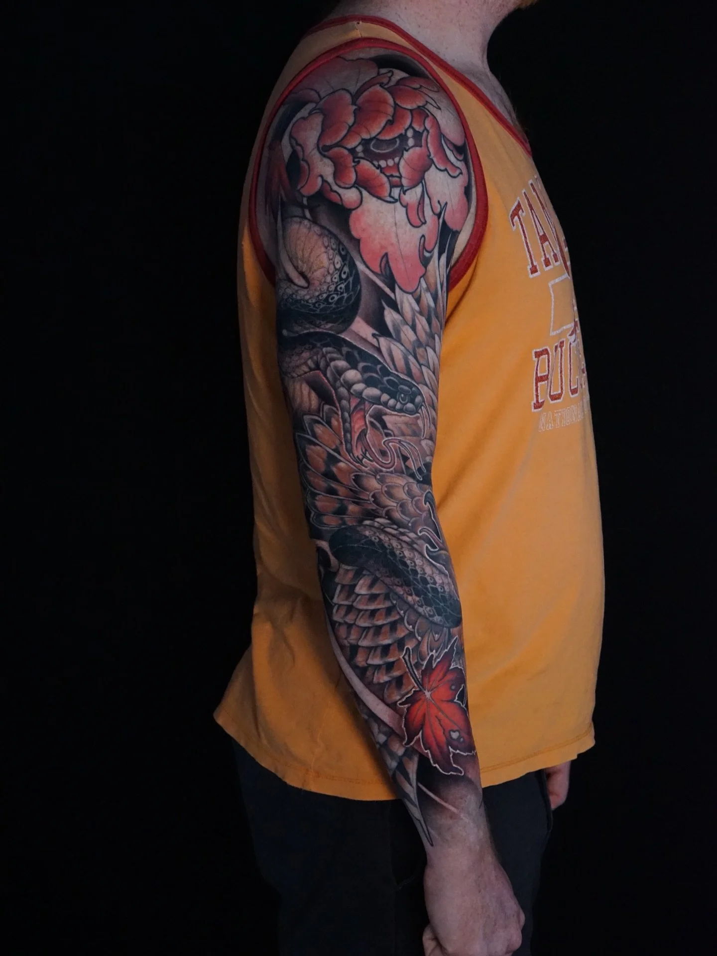 More traditional post for my people who prefer to stare at pictures. 
Did this classic bird vs snake tattoo for a buddy of mine. Inspired by some native Florida species, a red shouldered hawk and a juvenile water moccasin.  I appreciate your time and