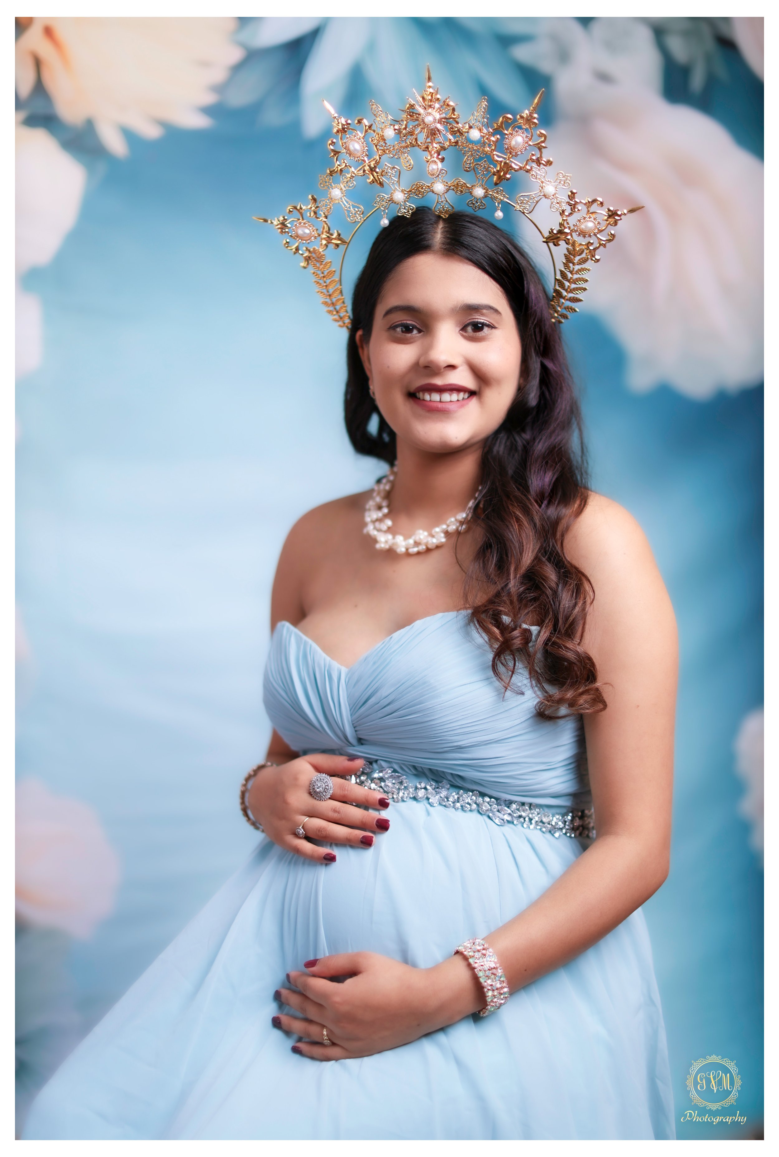 SocialMediaFile_Portrait8_NabinaLIghtBlueFlorals_IMG_5651-Edit.jpg