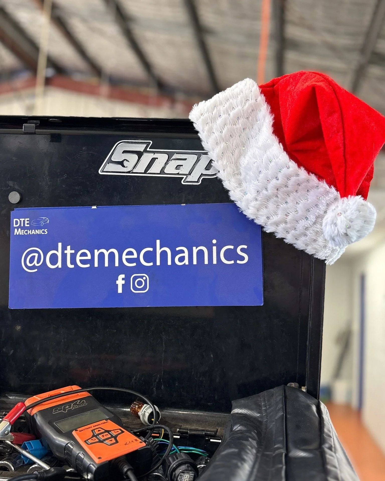 Wishing you all a very Merry Christmas and a Happy New Year from all of us here at DTE Mechanics.

It's been an incredible year for us, tackling a variety of vehicles, and diagnosing and solving some pretty complex problems. We're also excited to hav