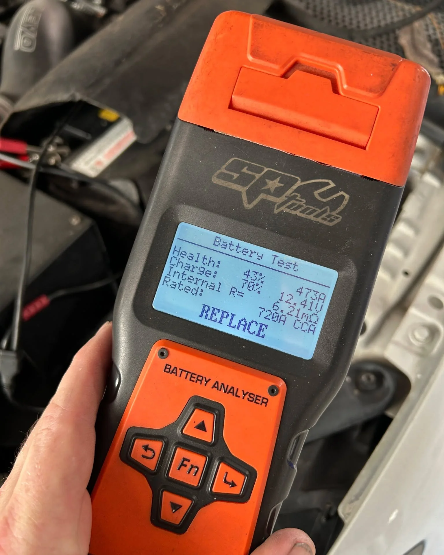 Through the camera of a DTE Mechanics team member for the service of this 2018 Hyundai i30.

Getting you car serviced regularly is important to keep it running smoothly, safely and efficiently, so here's your reminder to book your next service.

To f