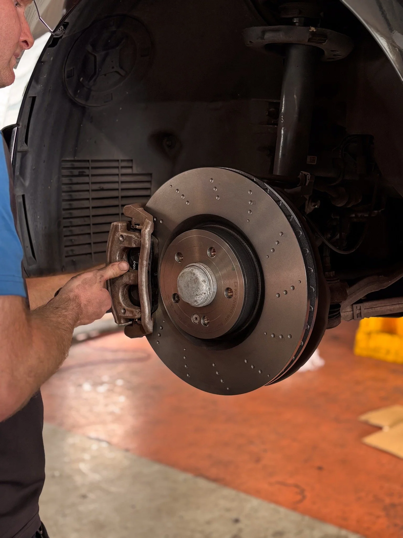 Front and rear brake pads and rotors replaced on this 2020 Mercedes-Benz A250. 

The old components were well worn, so the DTE Mechanics  fitted new front and rear pads and rotors to get the braking performance back where it should be. 

To find out 