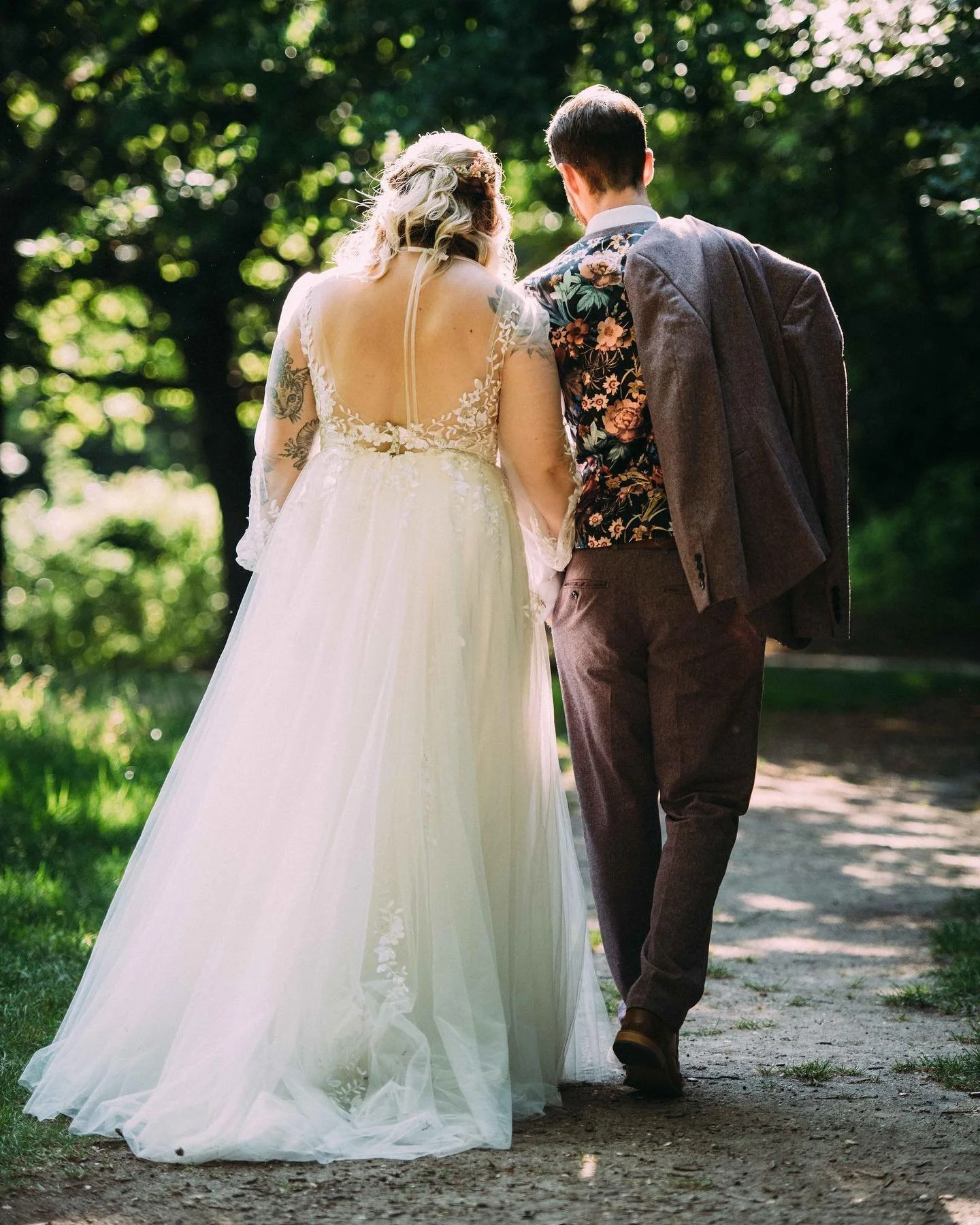 👀 Sneaky peek at a few photographs from last week&rsquo;s wedding at @kingstonmaurward_weddings for the beautiful couple @ktorchxo @isaccconfue94.

#kingstonmaurward #weddings #kingstonmaurwardweddings #dorset #redmanhattan #redmanhattanphotography 