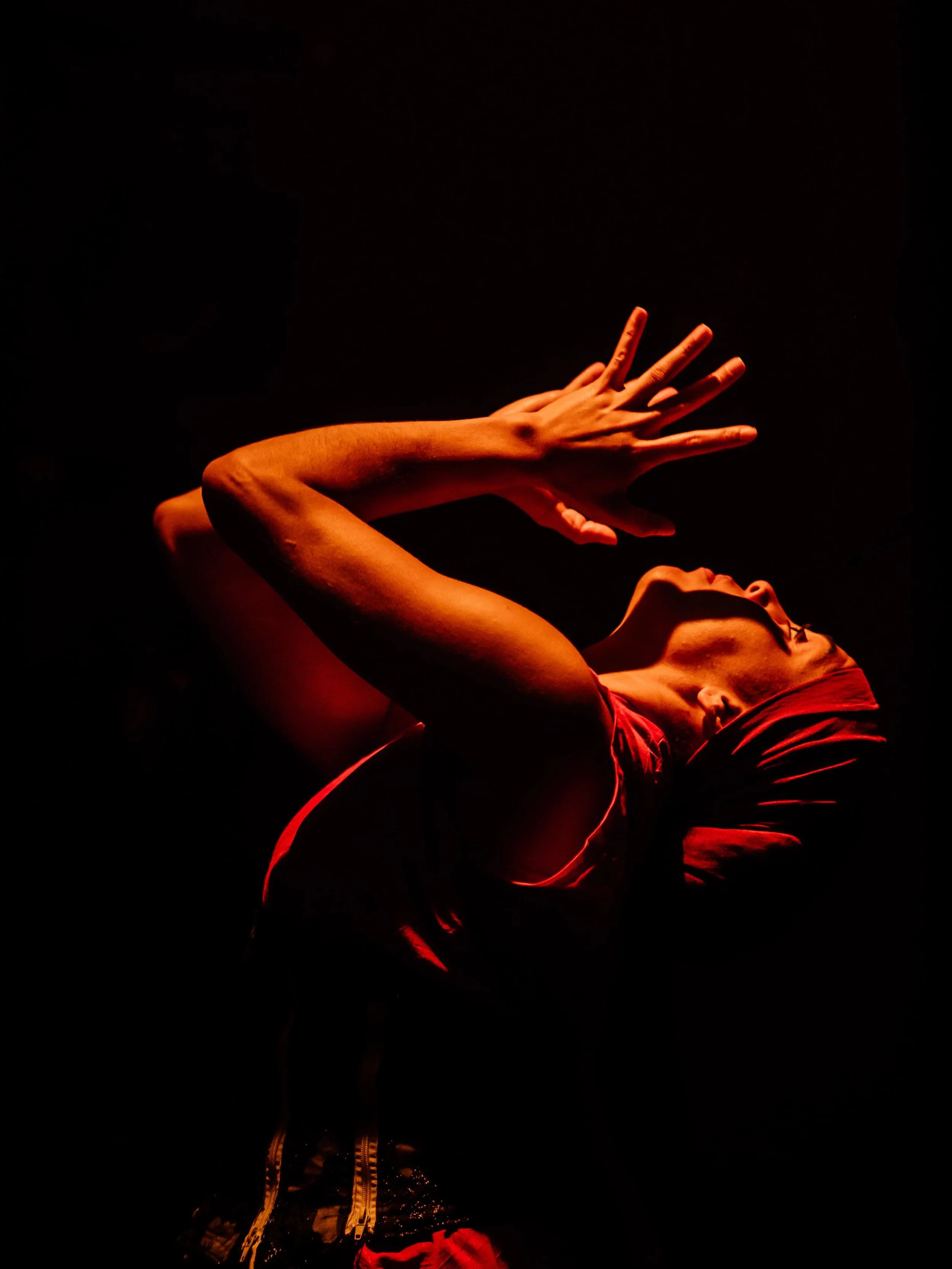 International Dance Day: OKAN - The Place

One year ago, I photographed a fascinating blend of salsa and martial arts in a visually striking piece called Okan. This piece was commissioned and co-produced by @theplacelondon 

In one of their very firs