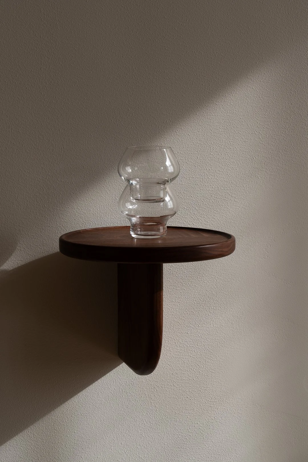 kunsik - Shelf Number - walnut - 11.jpg