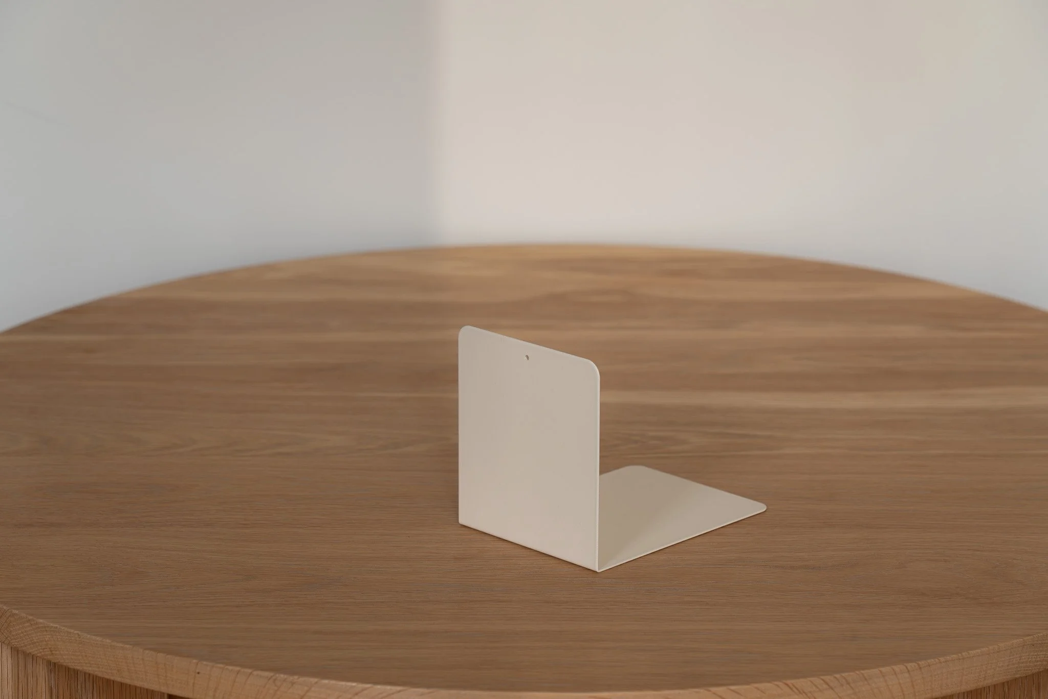 kunsik-railshelf-bookend-4.jpg