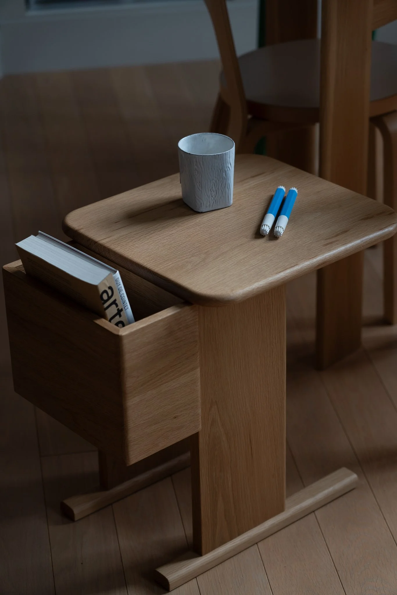 Kunsik-Billytable-72ppi-스톡홀름집-10.jpg