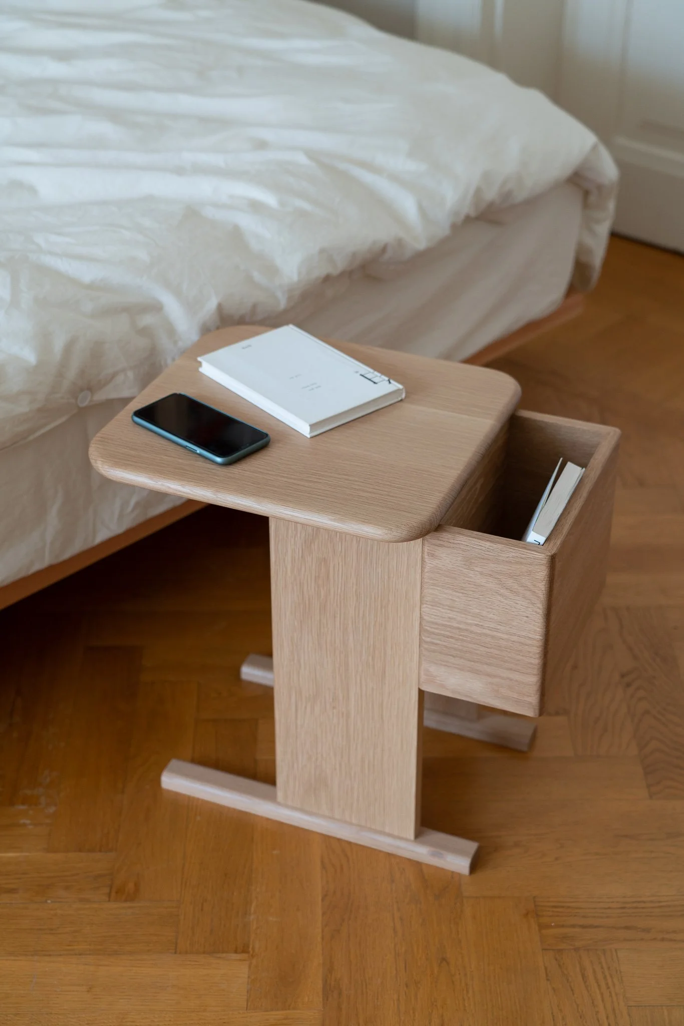 Kunsik-Billytable-39.jpg
