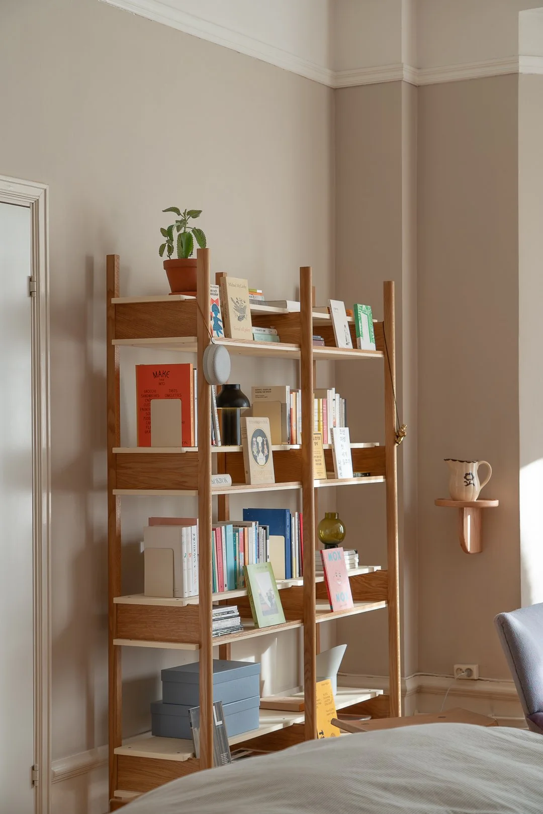 kunsik-railshelf-2bay-malmo-6.jpg