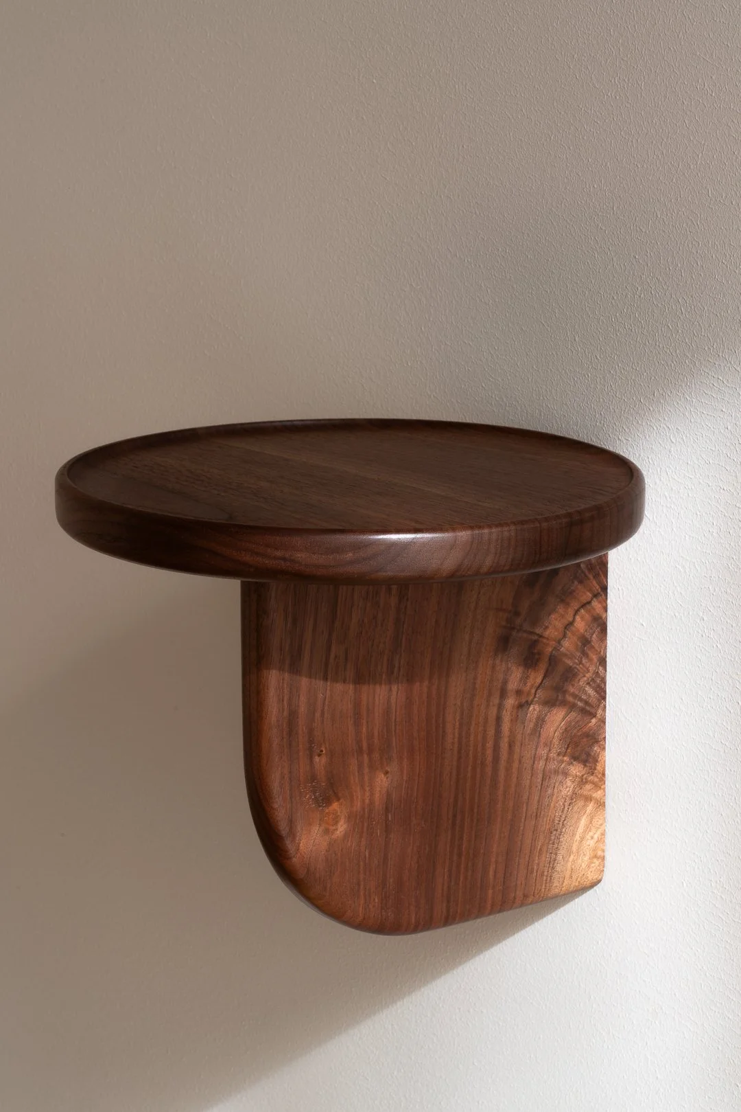 kunsik - Shelf Number - walnut - 4.jpg