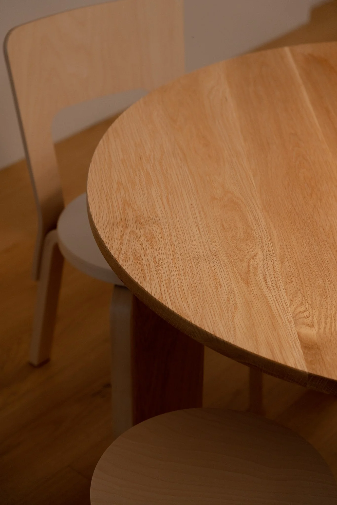 kunsik-malmotable-1060mm-2.jpg