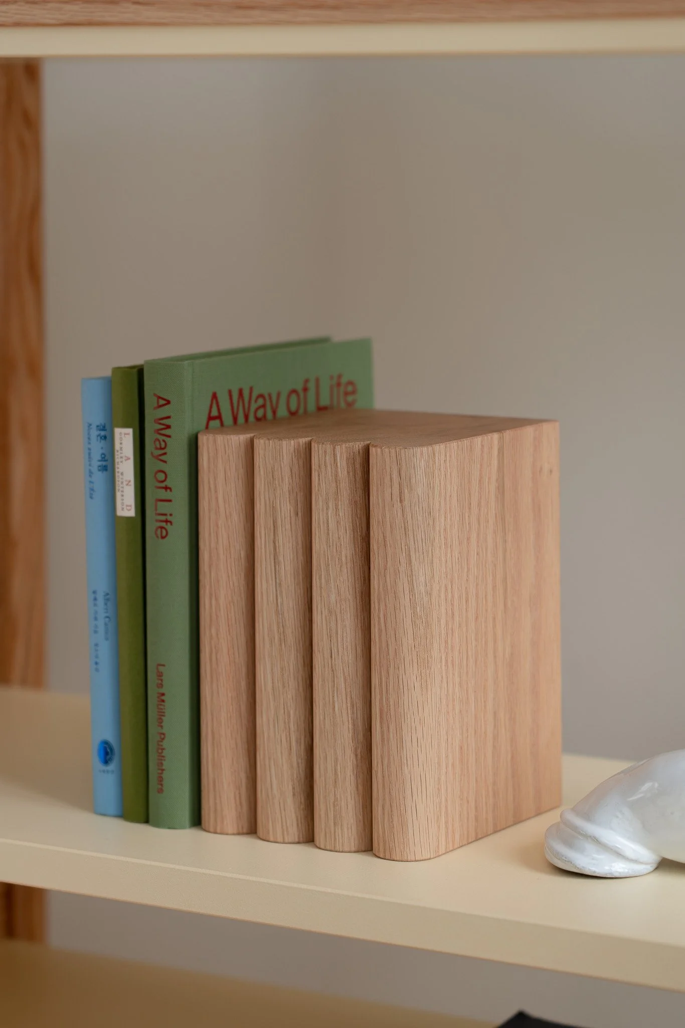 kunsik-railshelf-layerbookend-24.jpg