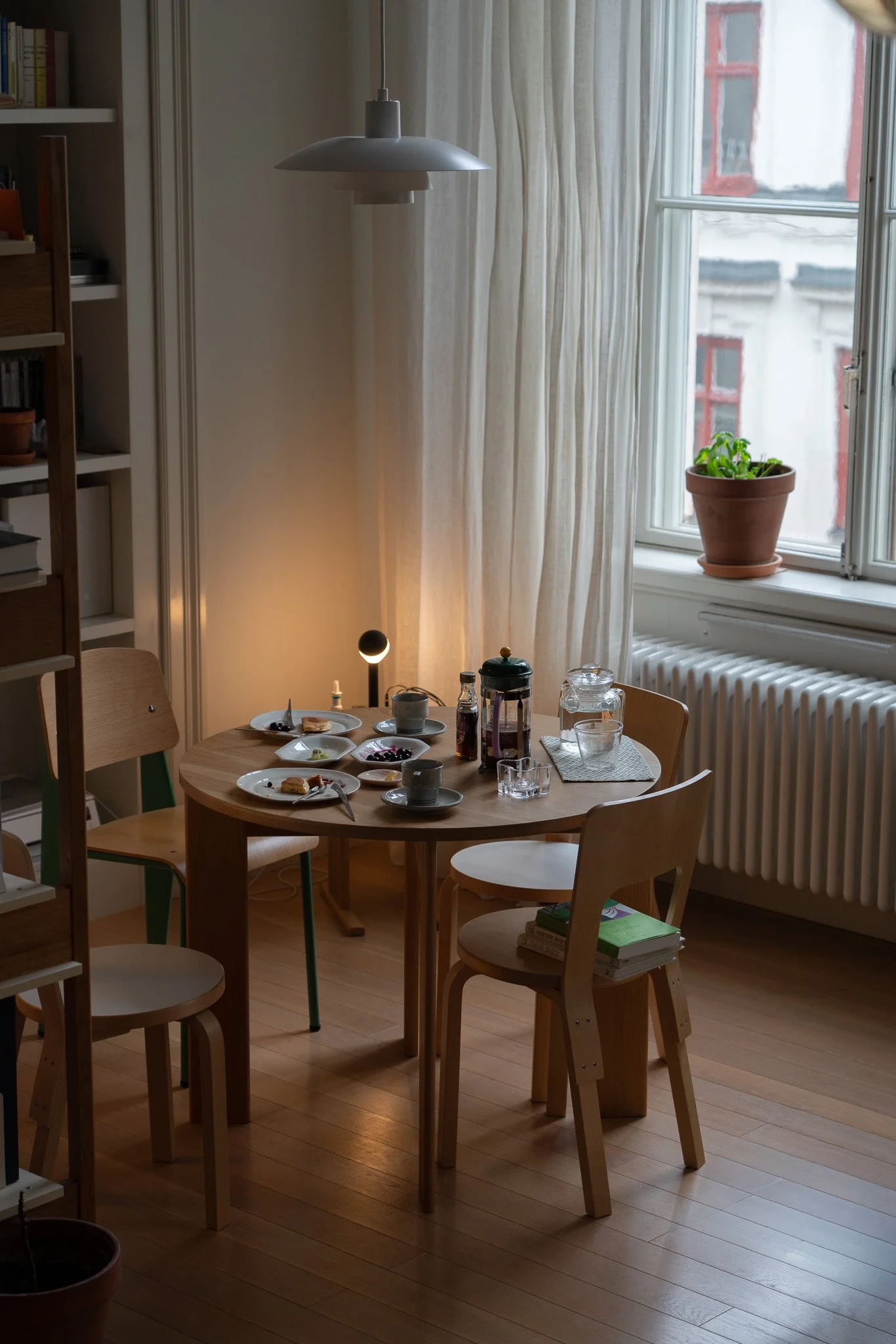 kunsik-malmotable-stockholmhome-960mm-2.jpg