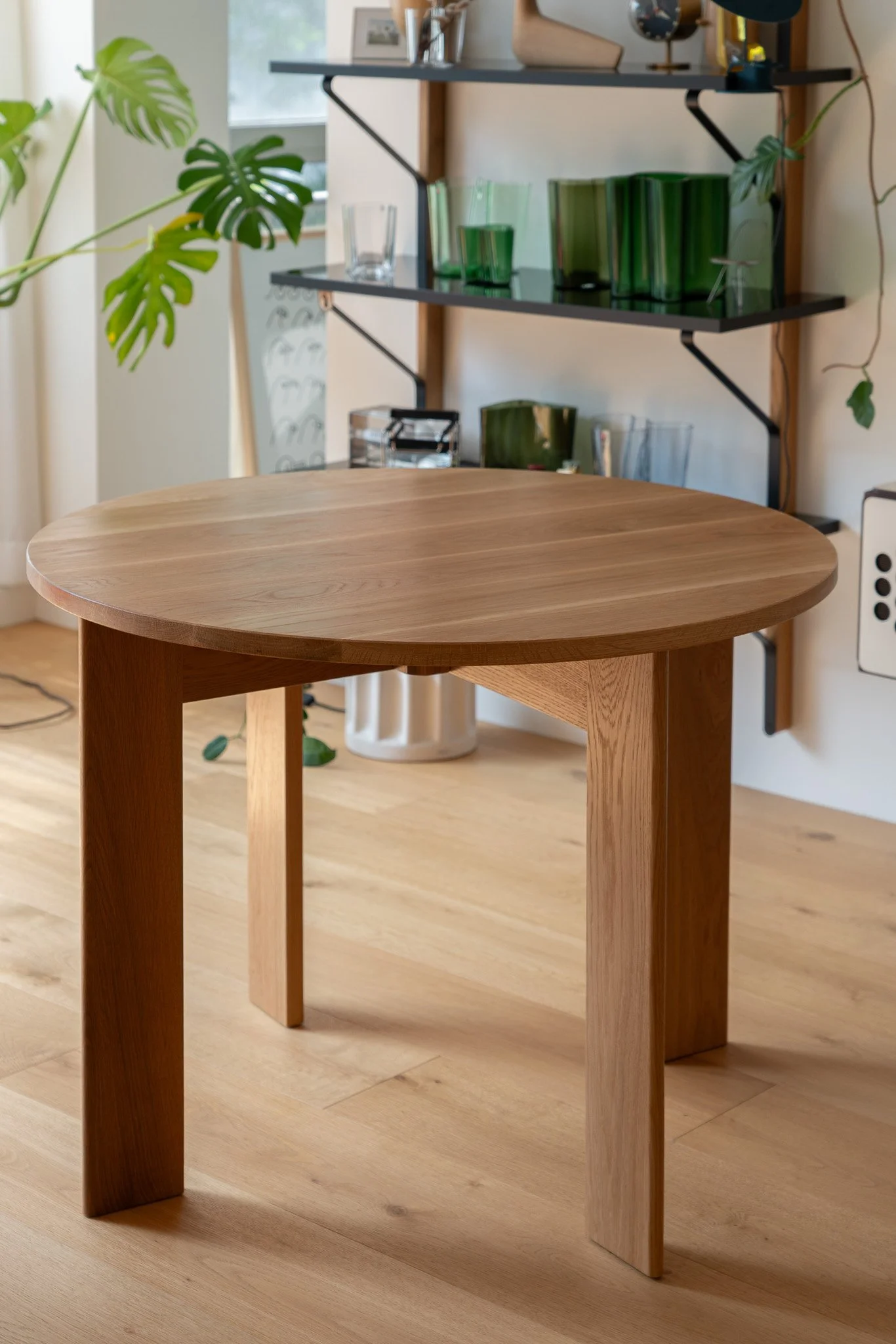 kunsik-malmotable-960mm-2.jpg
