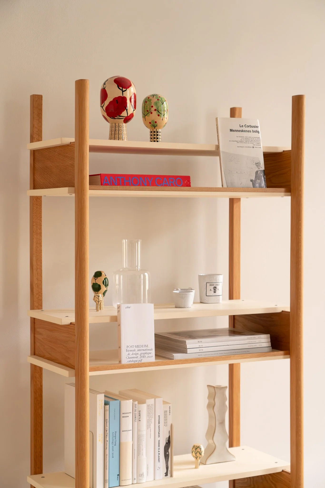 kunsik-railshelf-1bay-Stockholm-13.jpg