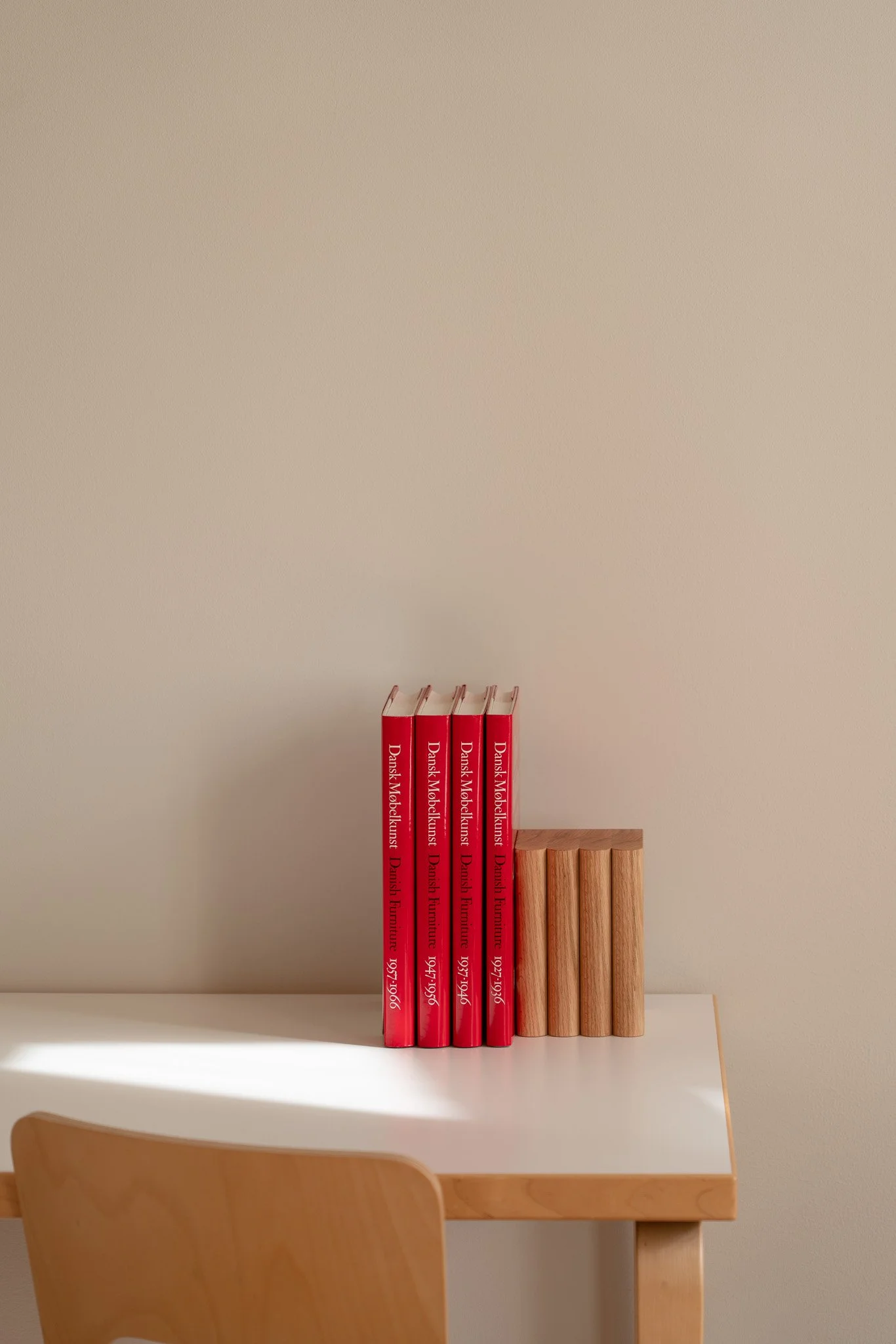 kunsik-railshelf-layerbookend-11-1.jpg