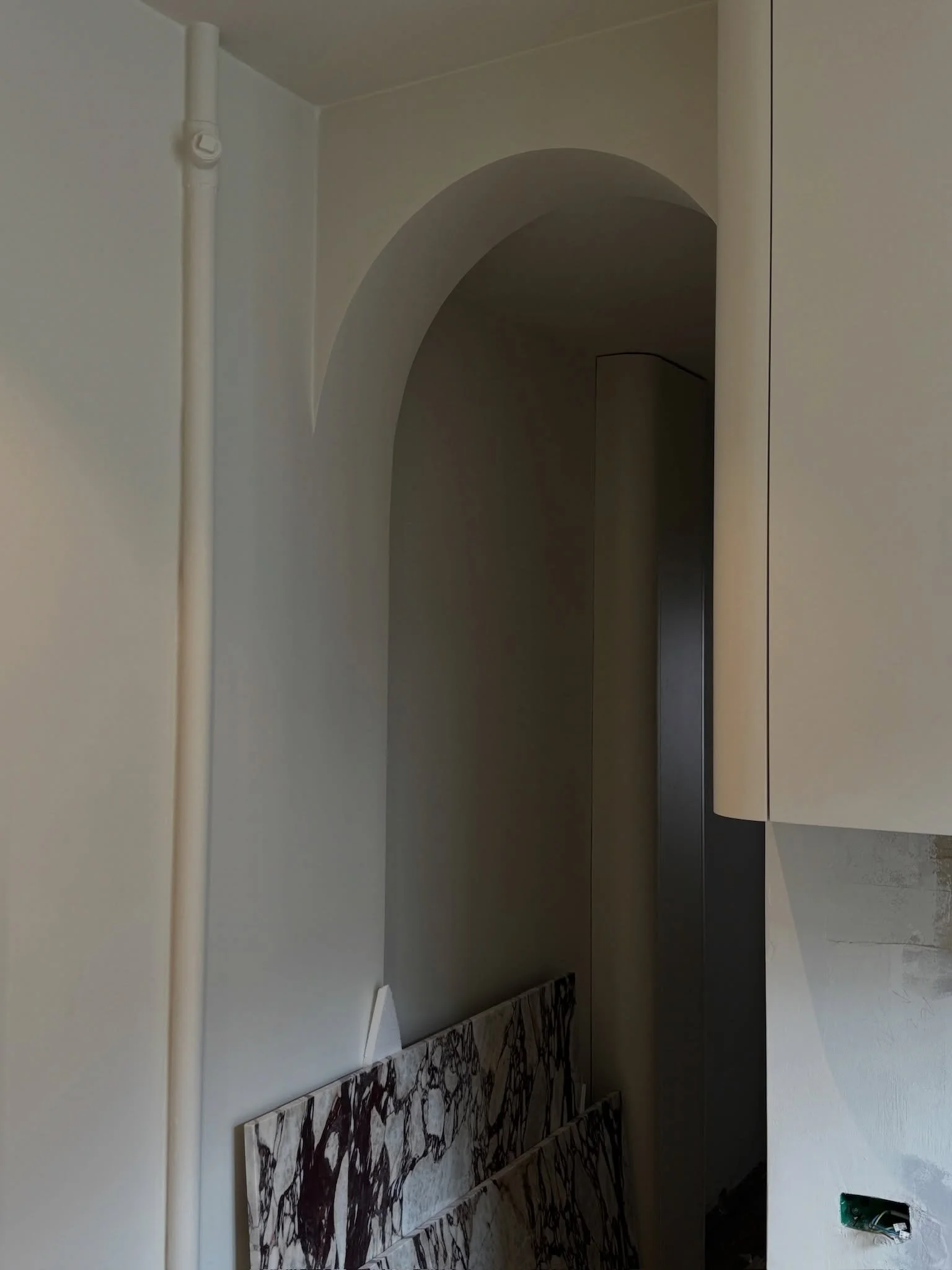 A LITTLE SNEAK PEEK OF A NEW PROJECT IN CENTRAL COPENHAGEN. 

#renovation
#danishdesign 
#caialeifsdotter
#bespokecabinetry