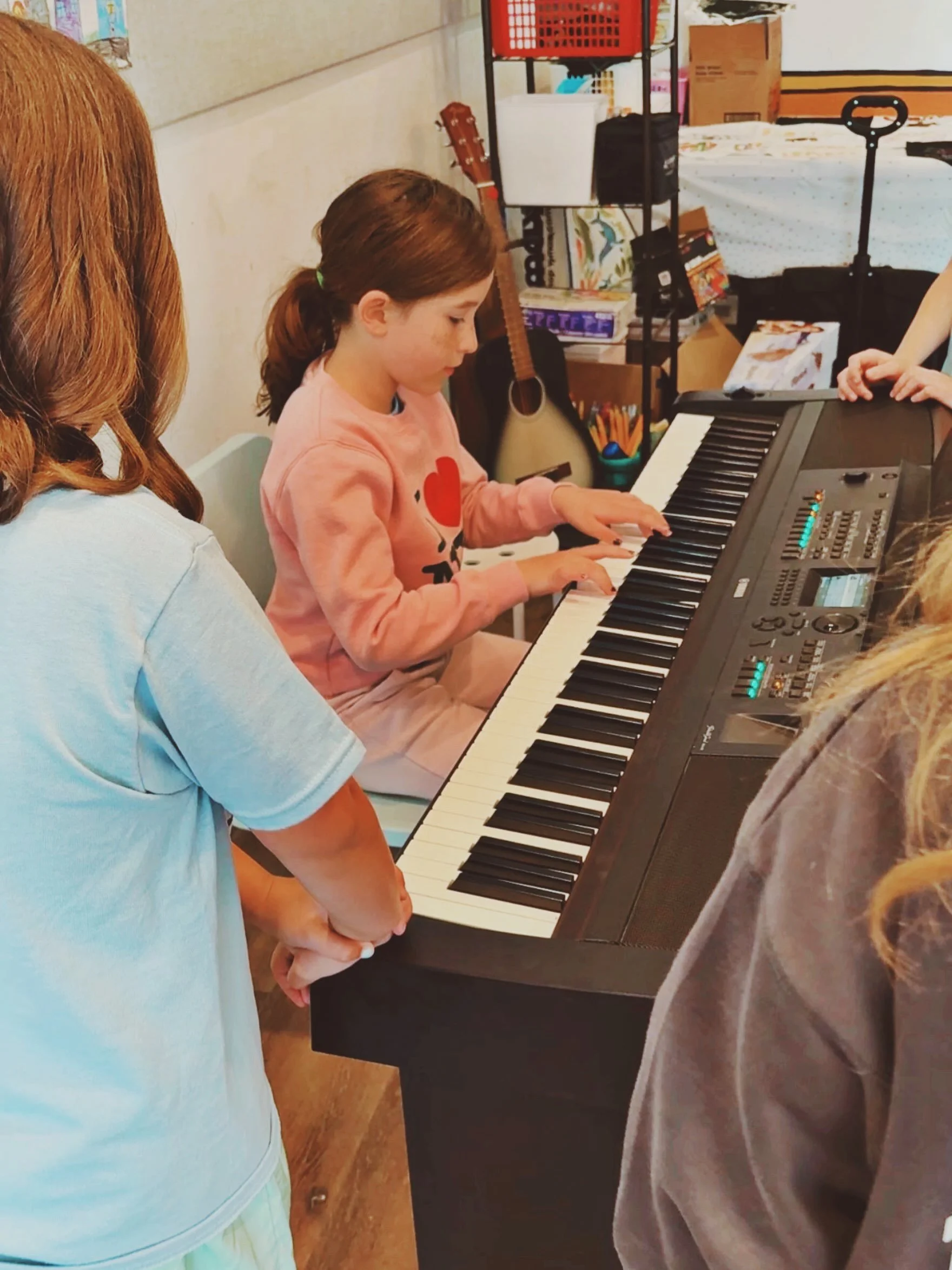 WE&rsquo;RE HIRING! 🎹 
We are looking for an additional piano &amp; voice teacher to join our private lesson teaching team. The ideal teacher will be comfortable teaching both piano and voice students of all ages and experience levels. 

Interested 