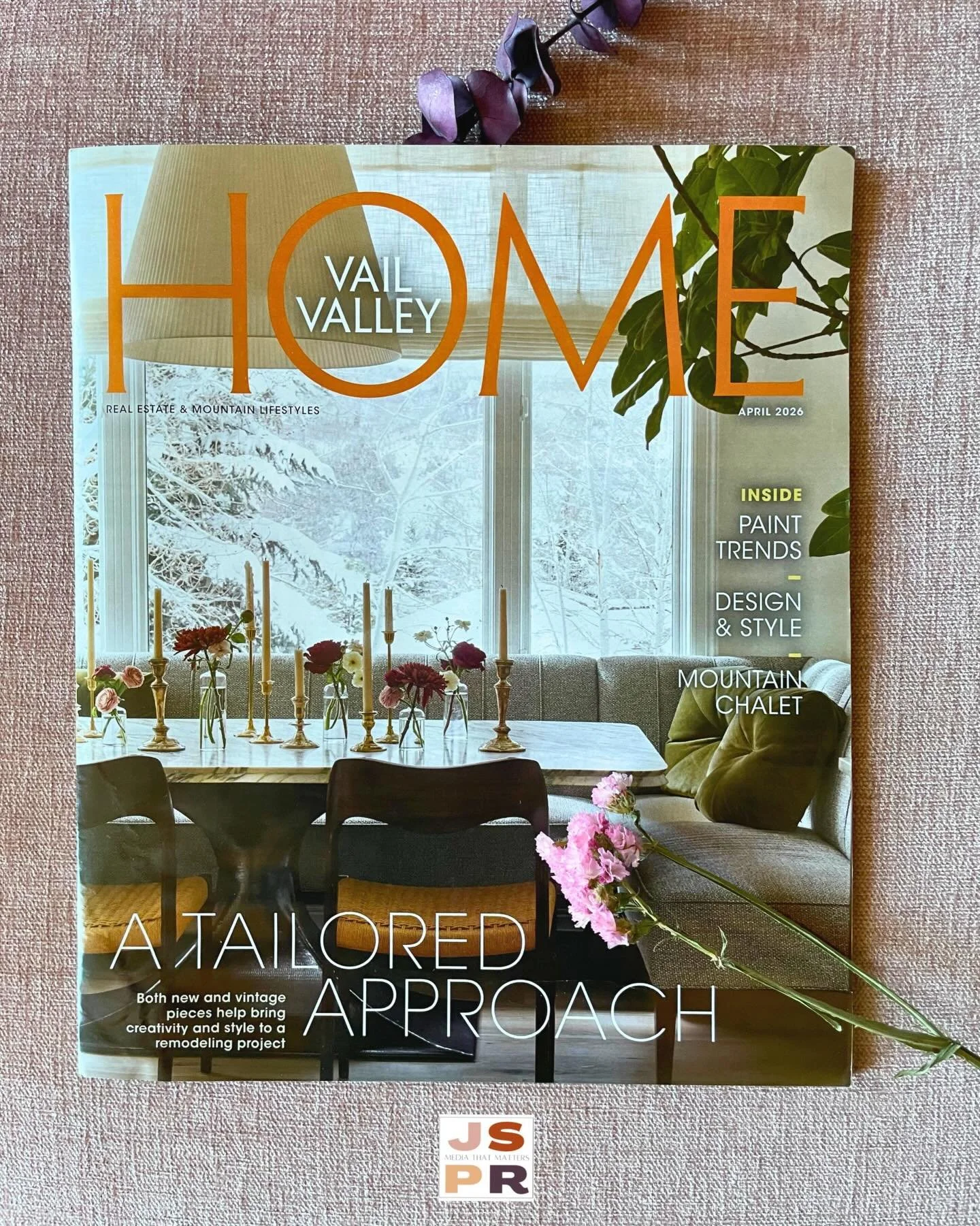 Cover shot! 🎉 @katehartmaninteriors work featured in  #VailValleyHome this month, where she discusses the transformation of her own home in Edwards, CO. Thank you Wren Bova. 📸 @davidpatterson stylist: @tawneywaldo