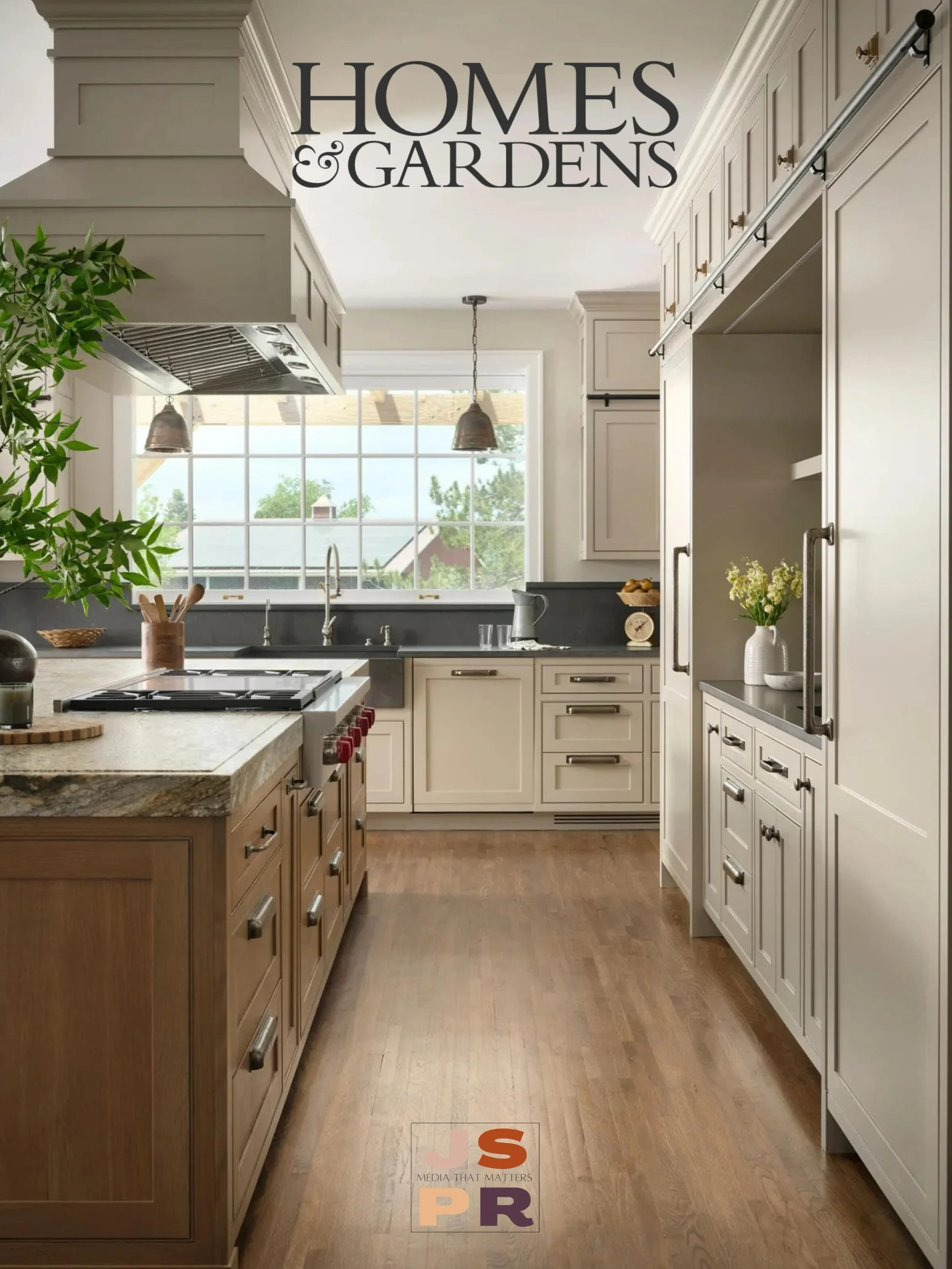 This gorgeous kitchen from @c2designco is getting a lot of press mileage, and for good reason. Thank you @homesandgardensofficial and ✏️ @mollymalsom for including! 📸 @ericlucerophoto